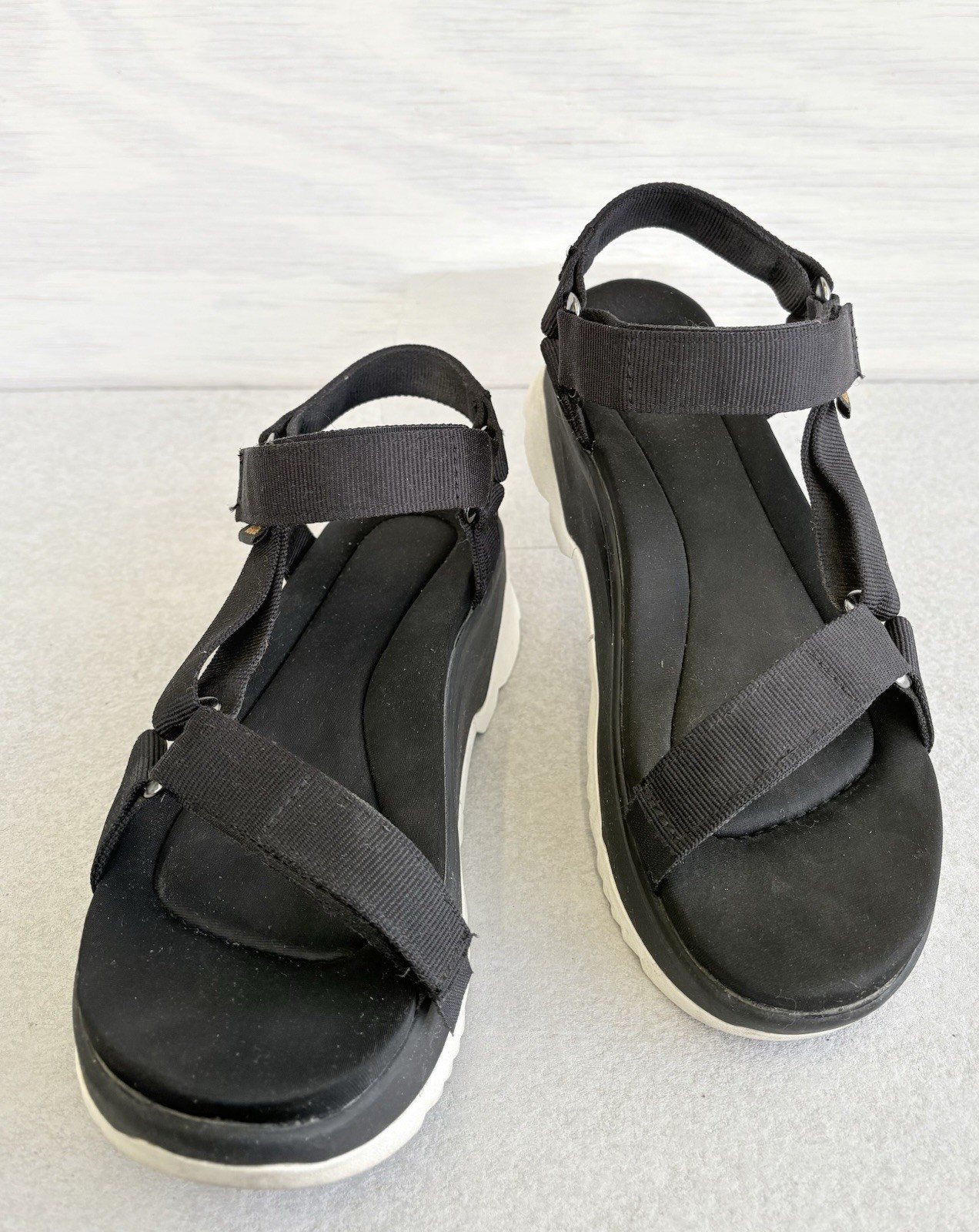 Teva Women’s Jadito Adjustable Black & White Strappy Platform Sandals Size 8