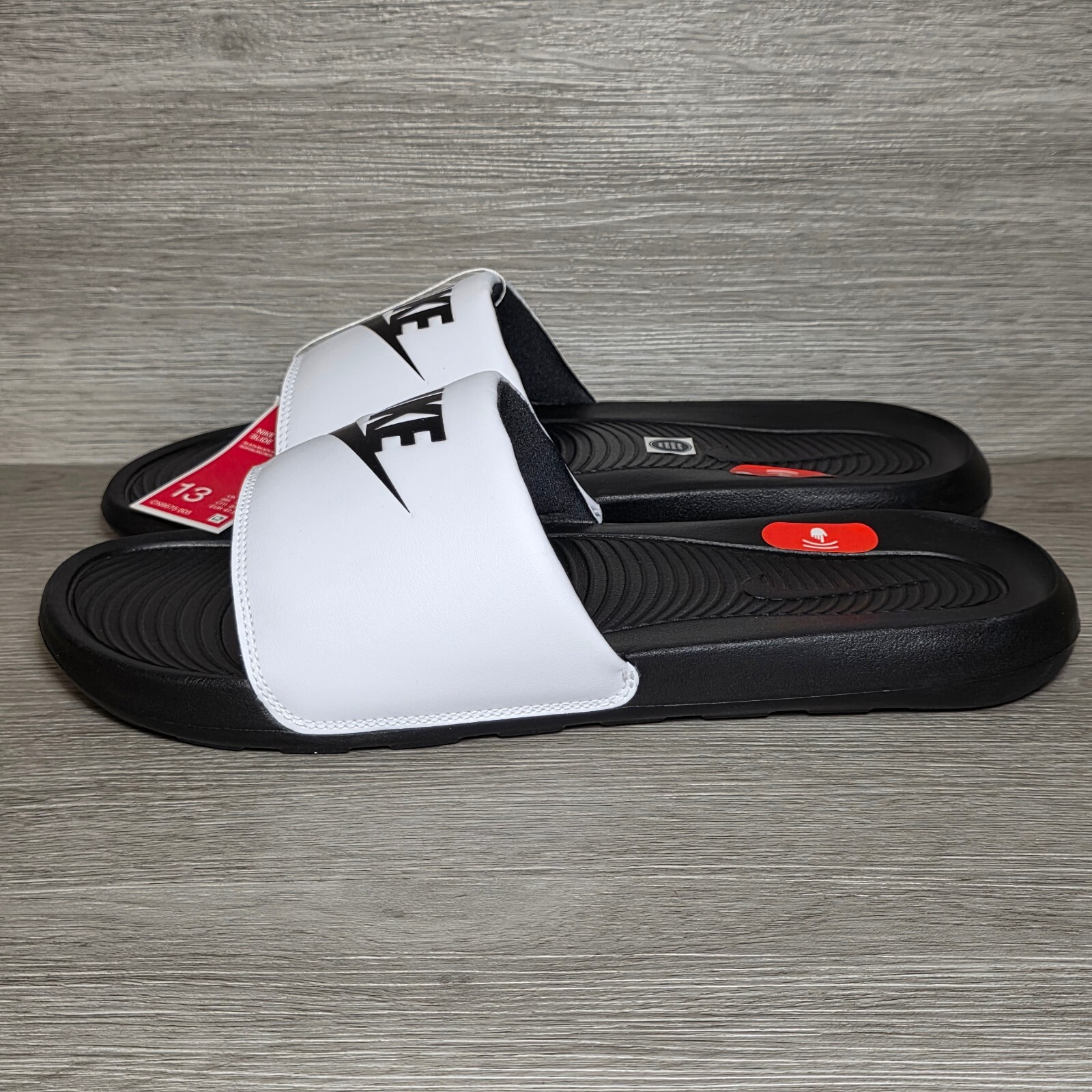 Nike Men’s Victori One Slip On Everyday Comfort Slides Sandals Sz 13 Black White