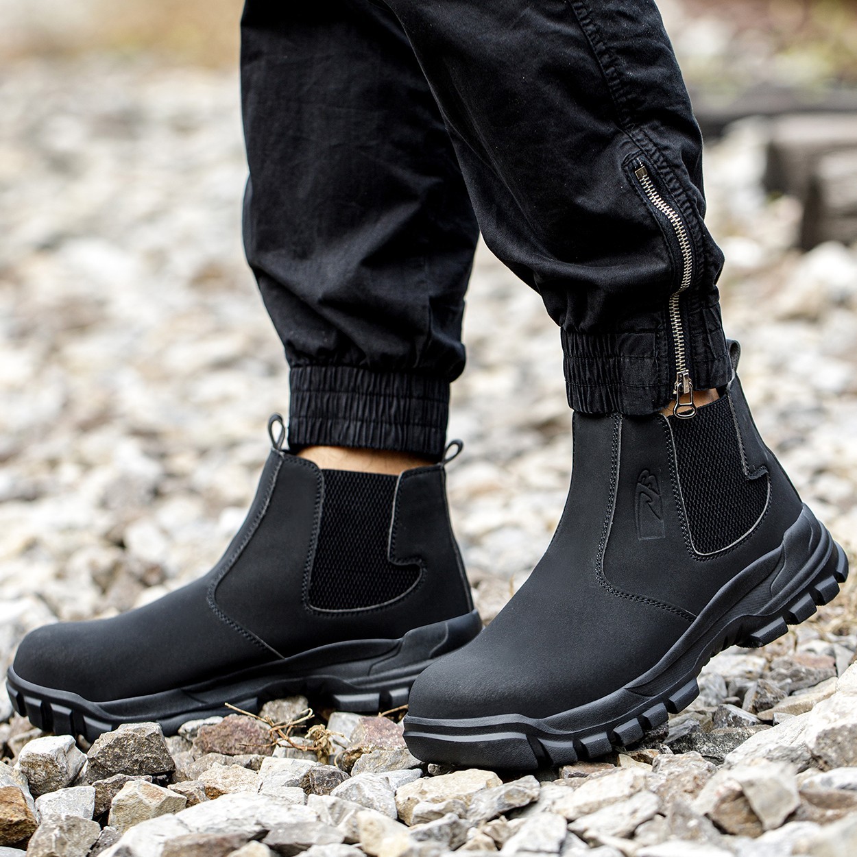 Leather Safety Shoes Slip On Work Boots Steel Toe Shoes Water Resistant Comfort