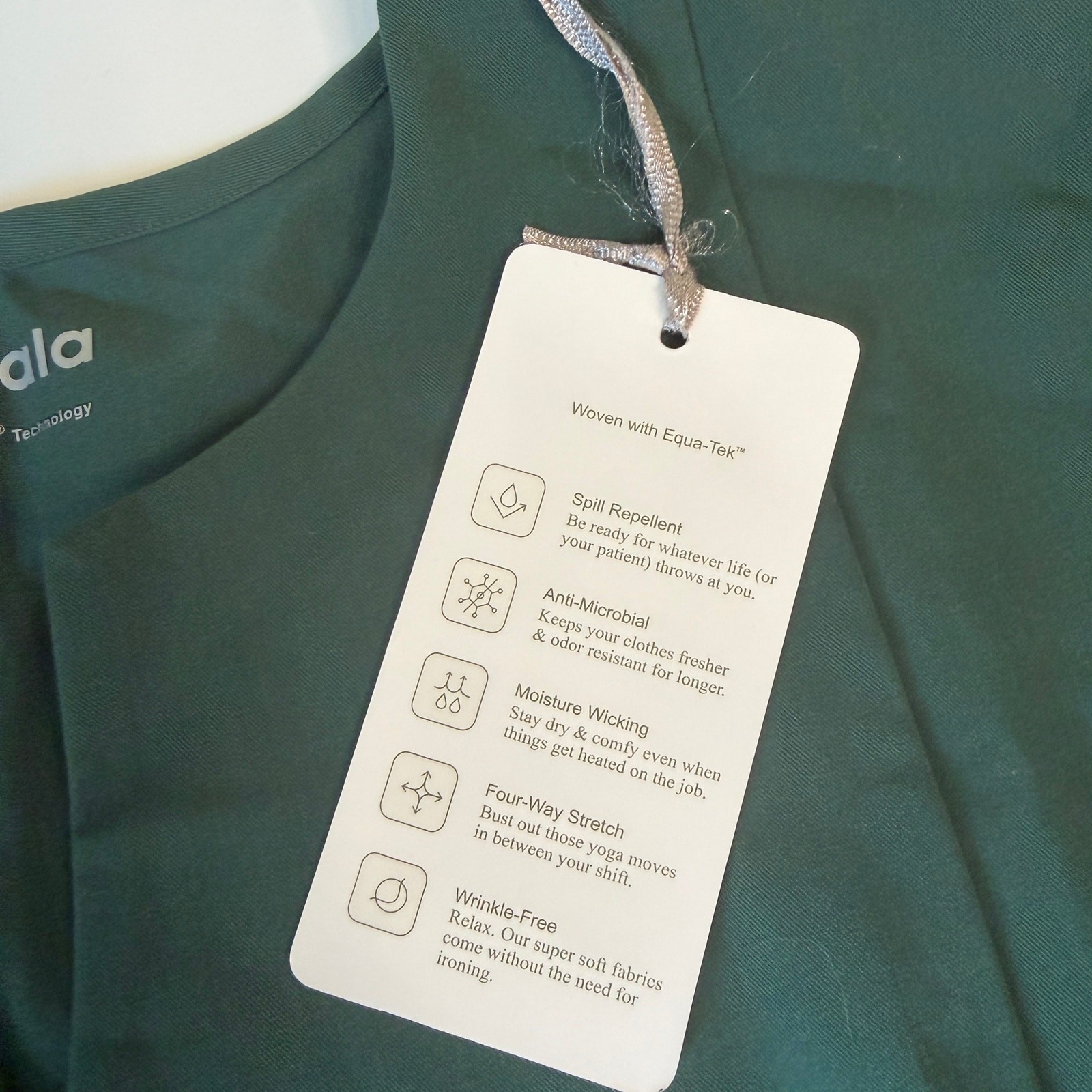 Mandala Midnight Green Notch Neck Scrub Top Women’s Large NEW WITH TAGS