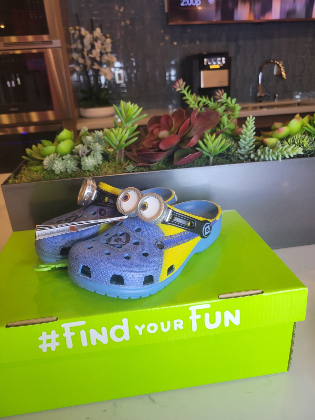 ✅Original Minions Crocs for Kids & Adults | Fun & Comfortable Unisex Sandals 🎁