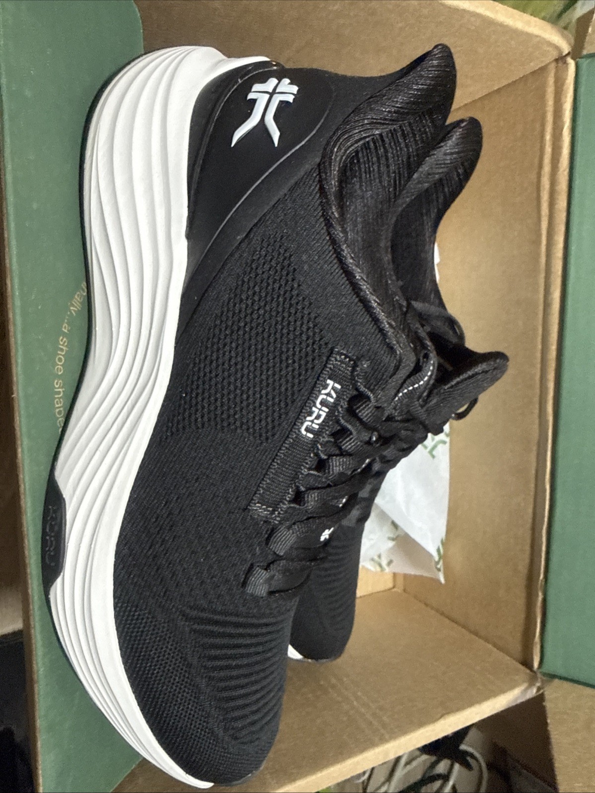 Kuru Atom 2 Men’s Sneakers Jet Black/Bright White, Size 10