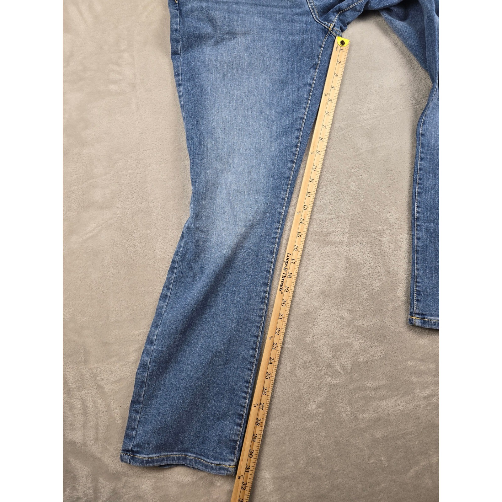 Lucky Brand 223 Straight Jeans Mens 32×32 Blue Denim Stretch Whiskered