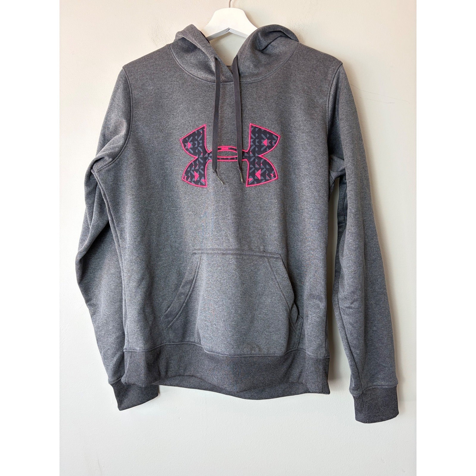 Under Armour Women’s Semi-Fitted Hoodie Gray Pink Geometric Logo Pullover Medium