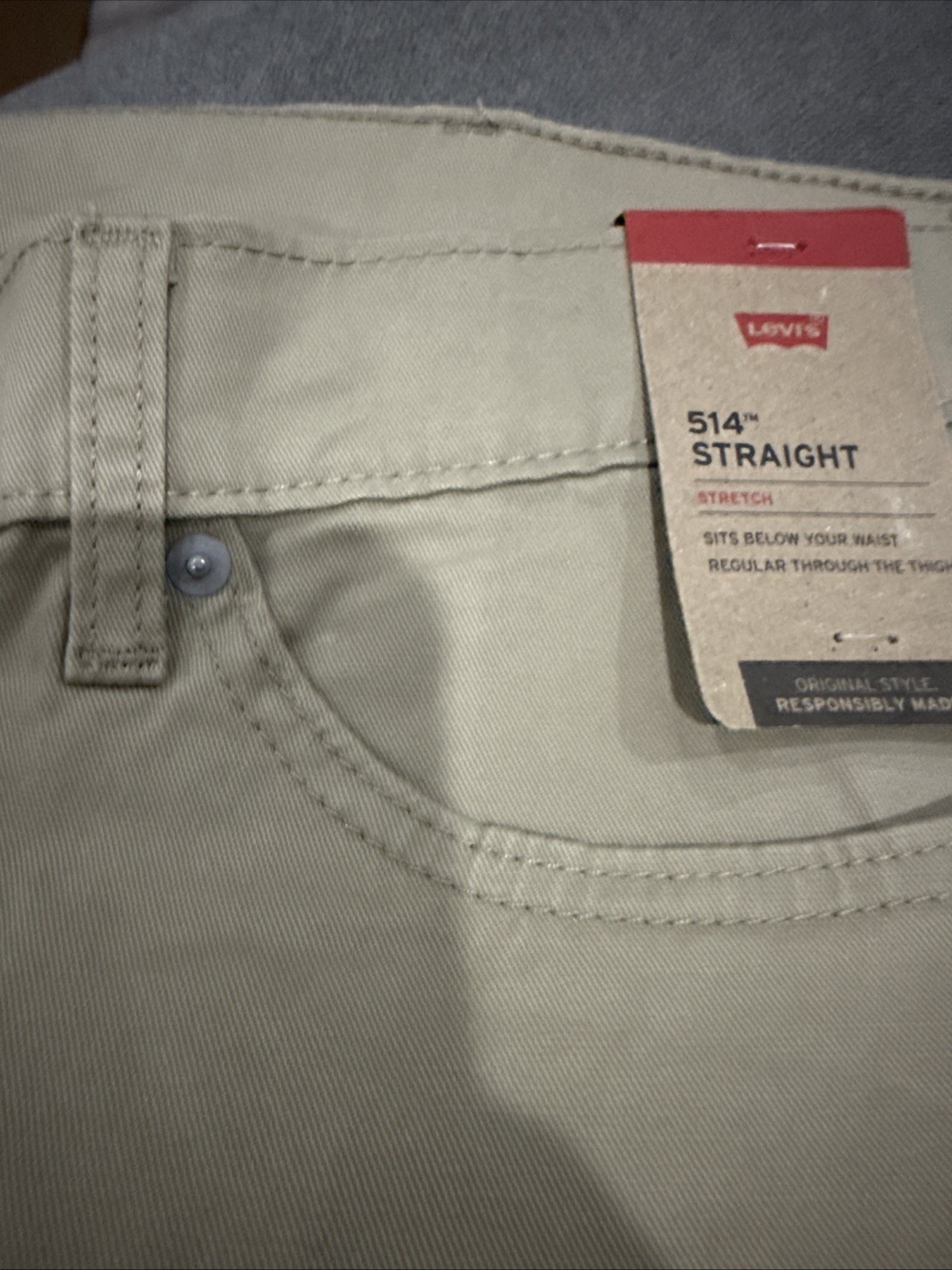 Levi’s Men’s 514 Straight Stretch Jean Tan Size 40×30 Sits Below Original Tan