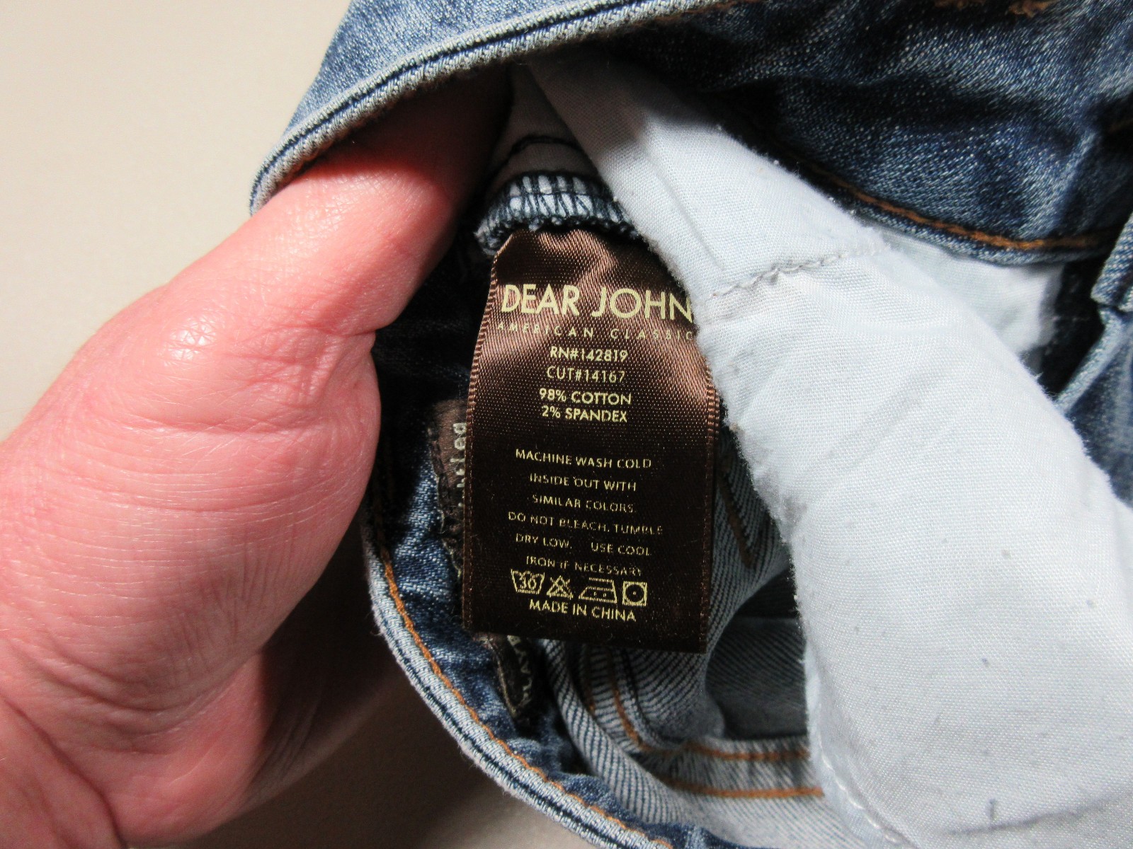 Dear John womens medium wash rips Playback straight stretch jeans 25×32 NWT