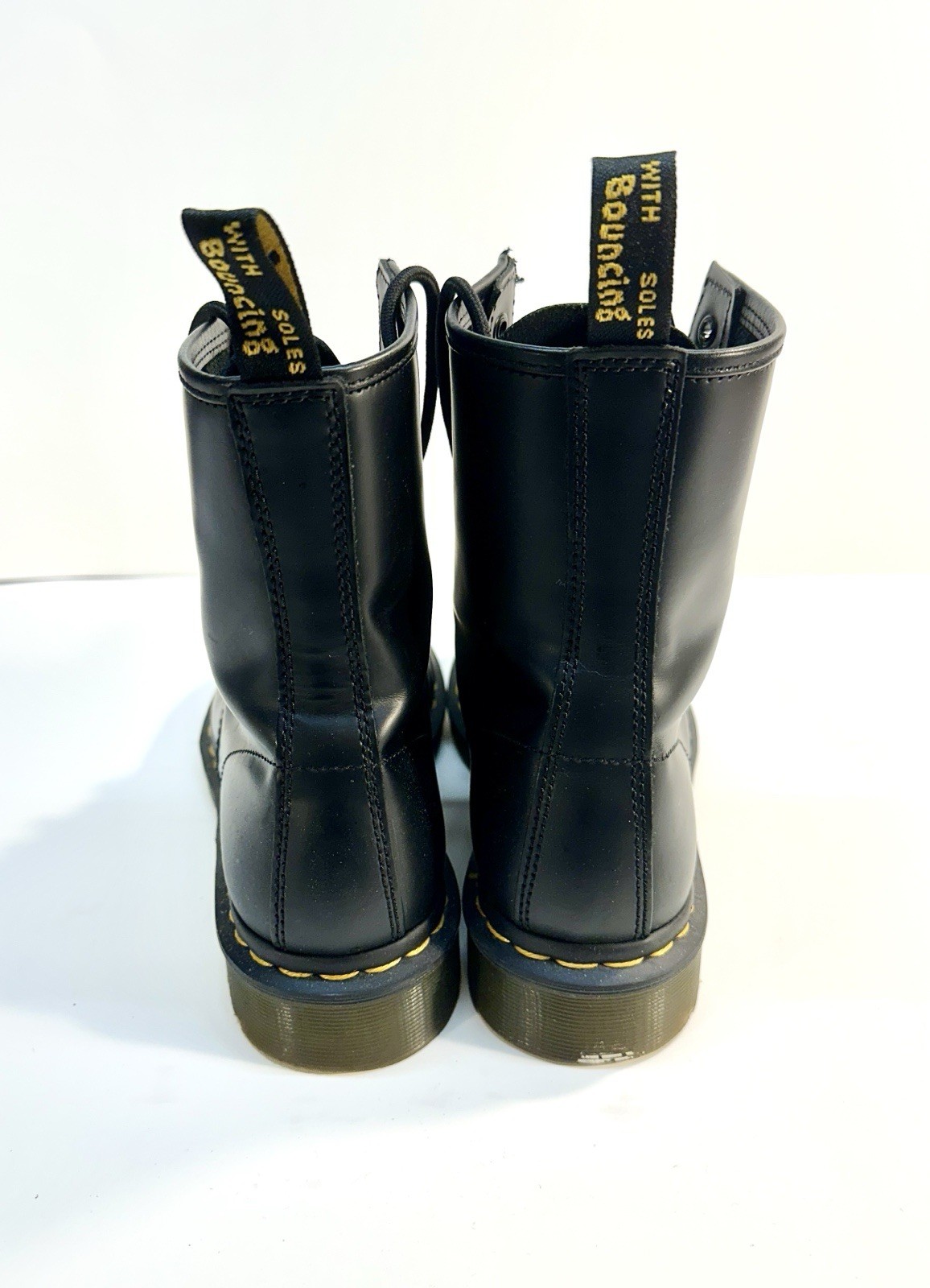 Dr. Martens 1460 Black Smooth Leather 8-Eye Boots US Women’s 9 / Men’s 8 UK 7 EU