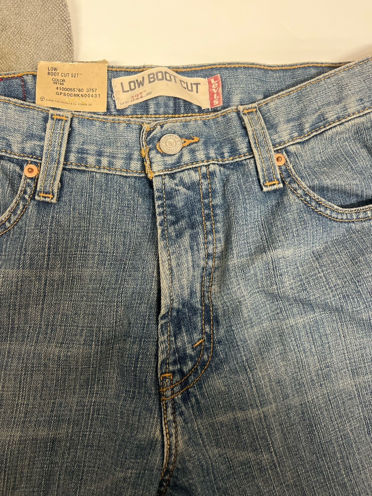 Levi Strauss jeans for men 527 Sz 34/30 low rise boot cut straight fit NWT