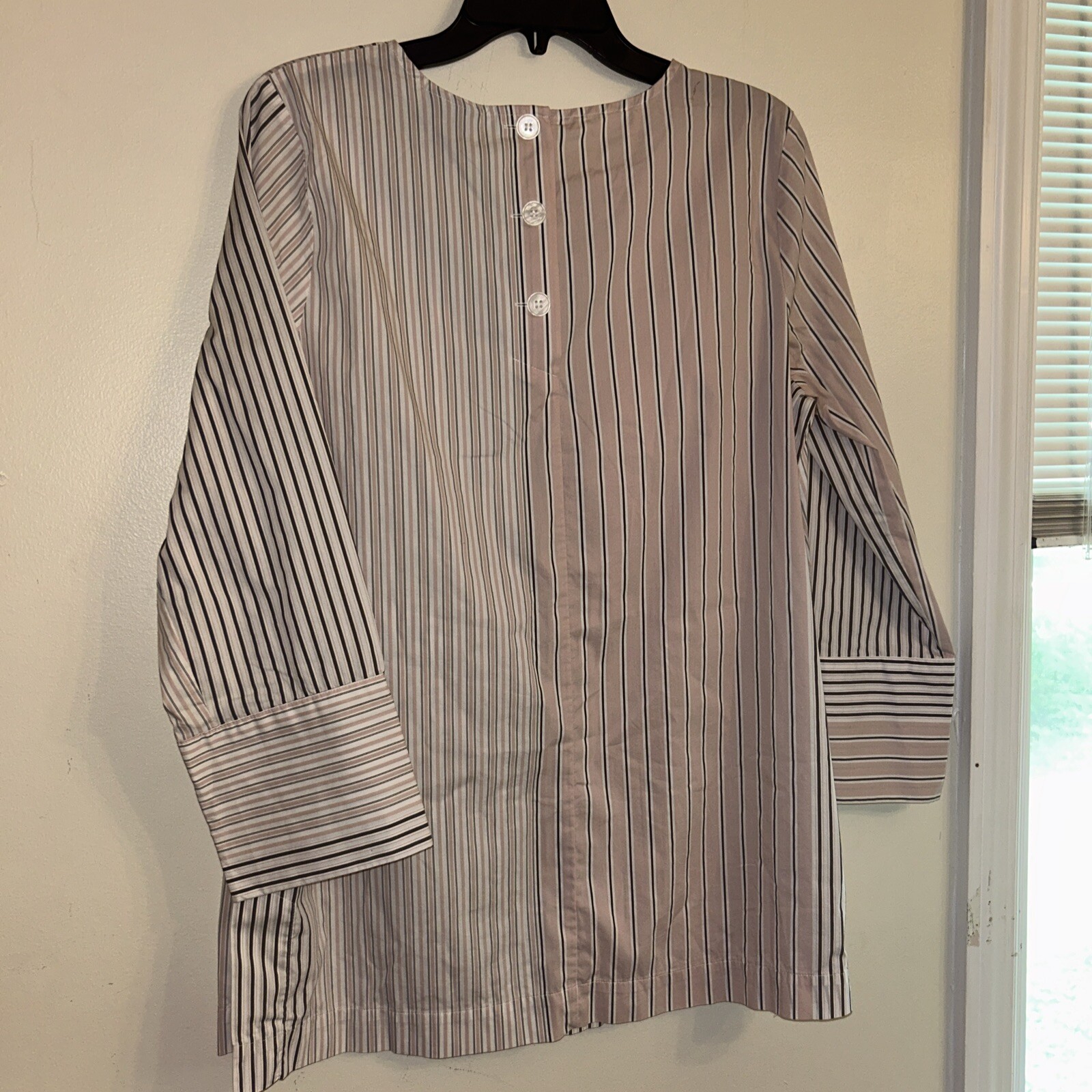LIZ CLAIBORNE Ladies’ L COT/nylon/span Blouse bell sleeves #30 0010