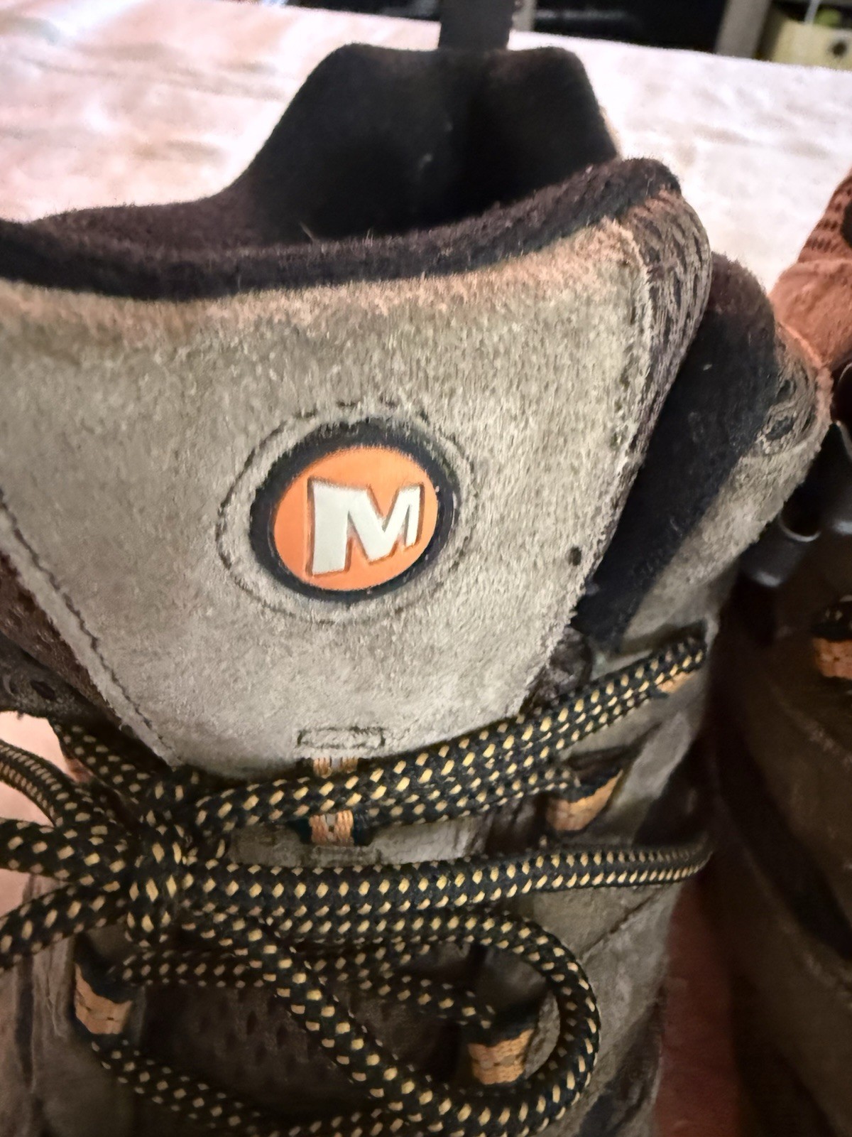 Merrell Moab 2 Vent Mid Men’s Size 12 Hiking Boots Walnut J06045 Vibram Sole