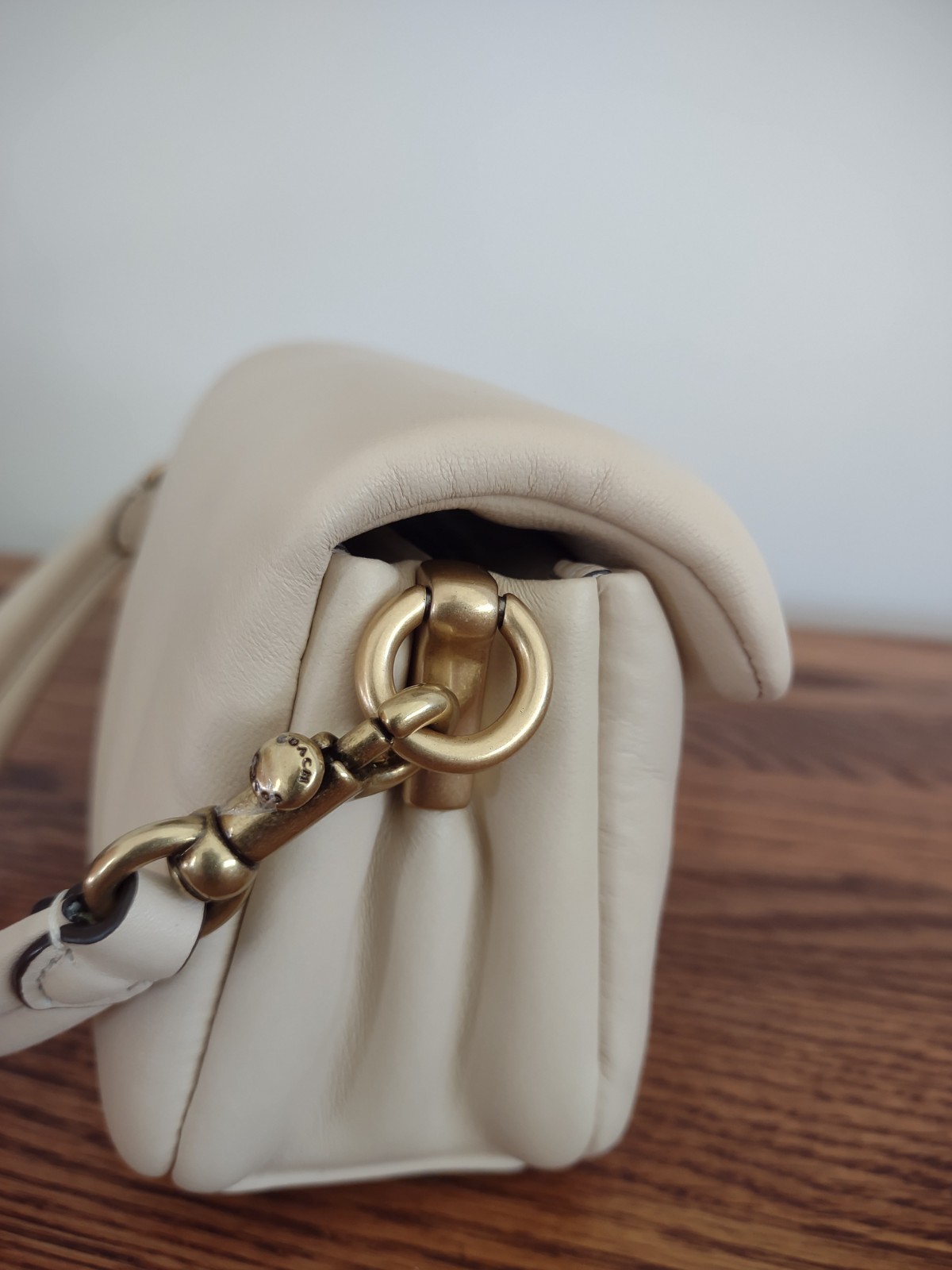 ❤️ NWT Coach Pillow Tabby 18 Mini Brass/Ivory C3880 Shoulder Bag