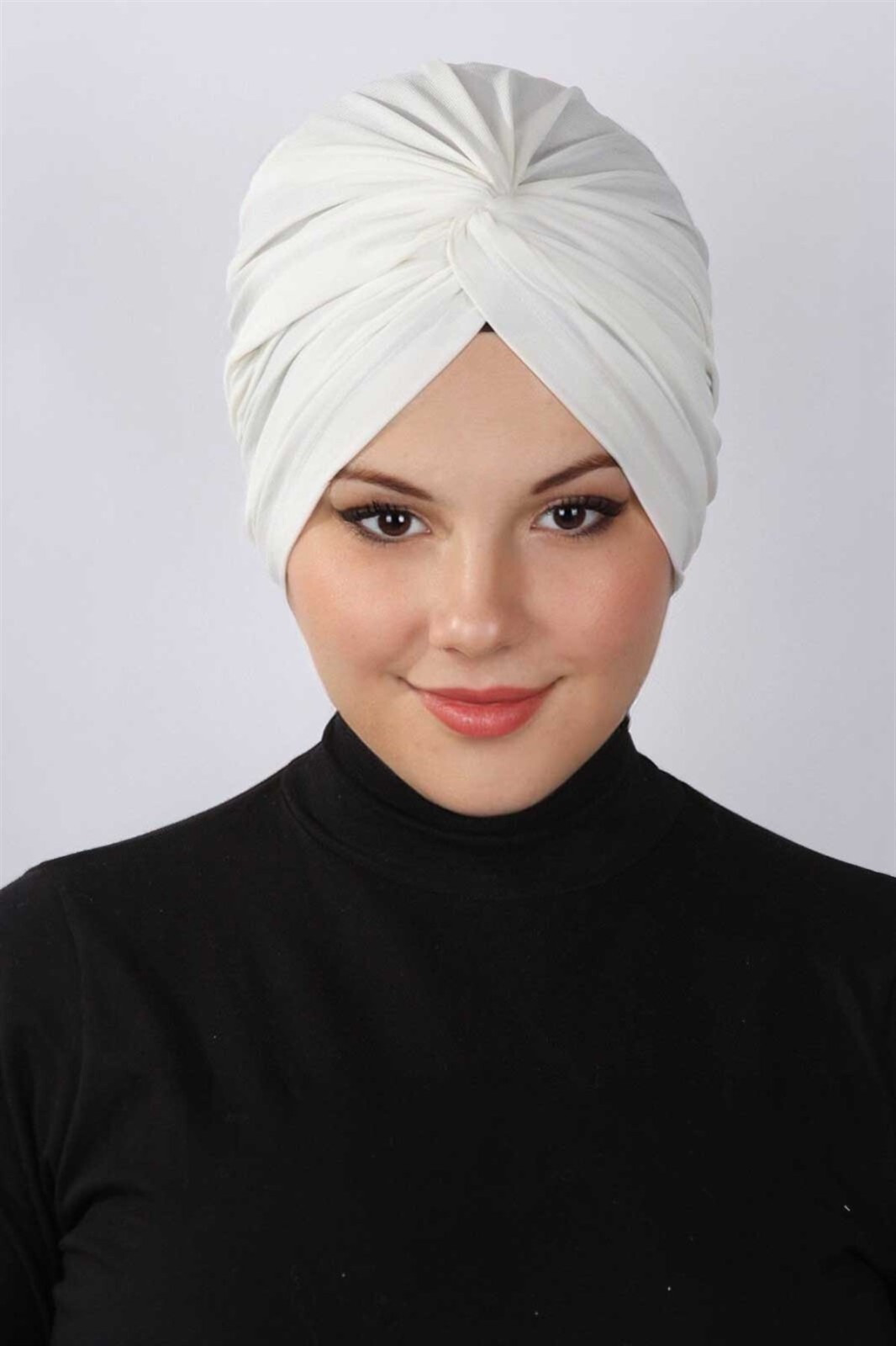 Modasuccess Twisted Bonnet