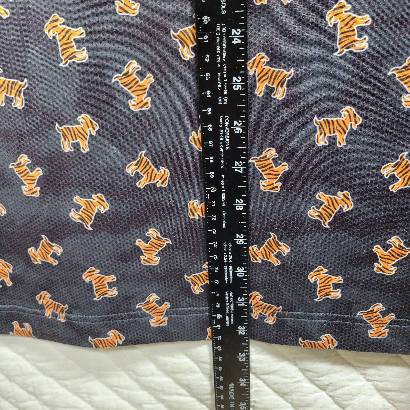 Waggle Polo Shirt Men’s Size XL Black Goat Tiger Print Golf Excellent Condition