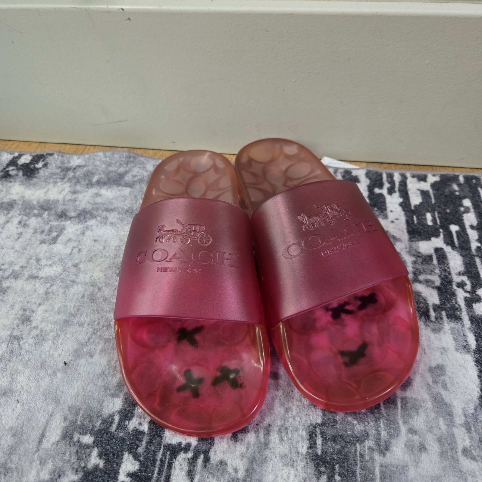 Coach Signature Pink Logo Slide Sandals Women’s Slip On US 7B EU 37.5 C3068