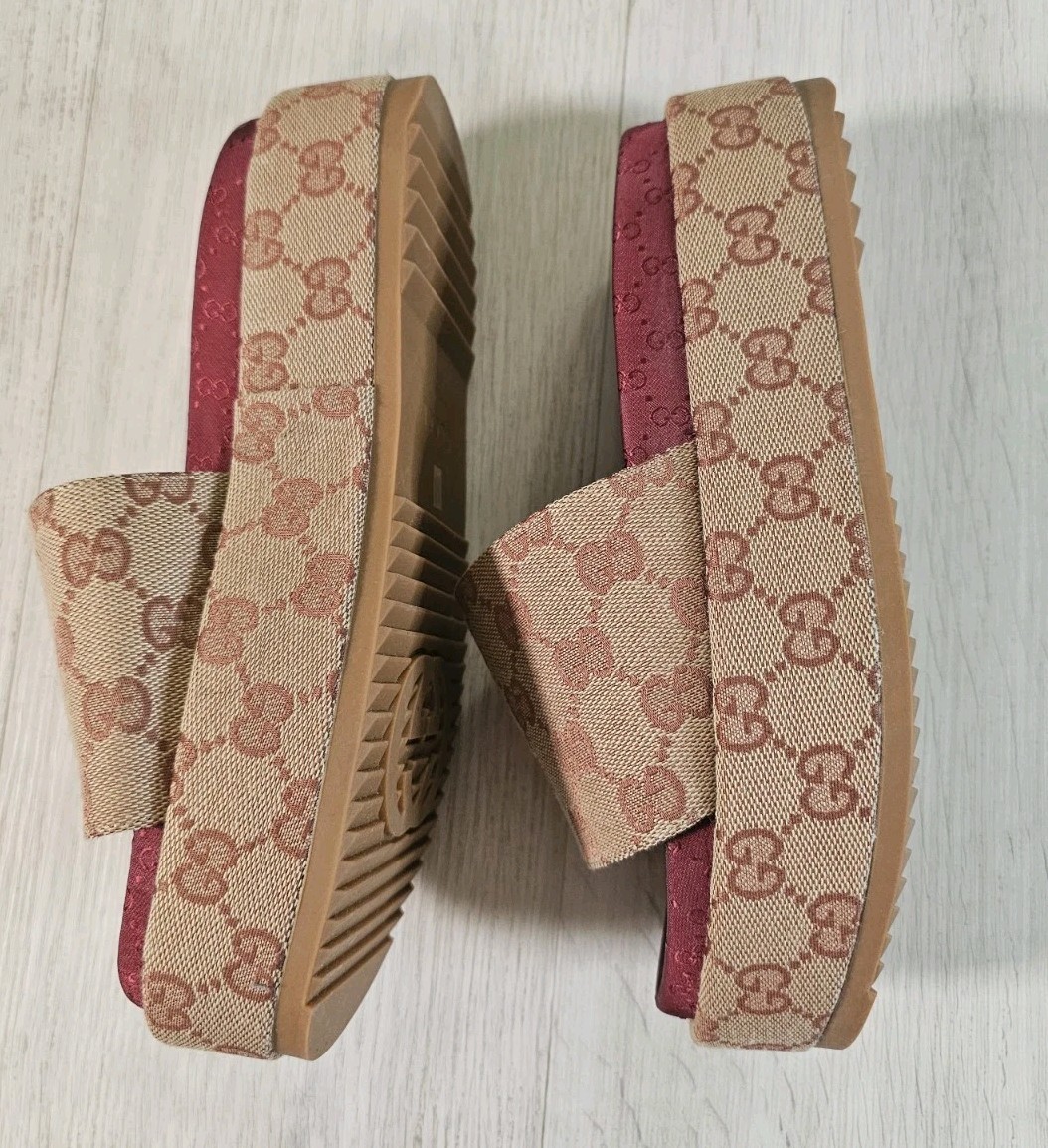 Gucci Angelina Burgundy GG Monogram Logo Platform Slide Sandal EU 37 US 7