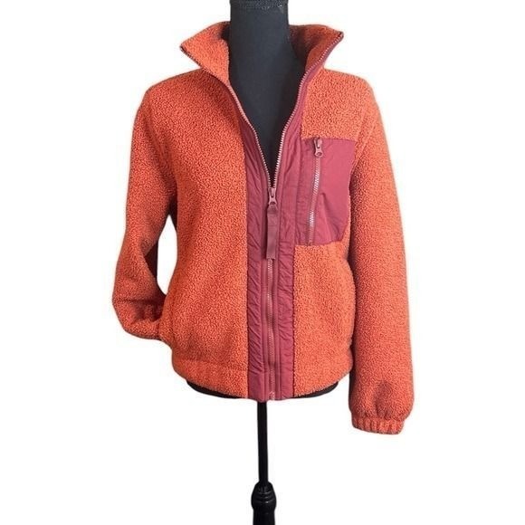 Free Assembly Women’s Patch Pocket Mixy Teddy Fleece Jacket Orange & Burgundy