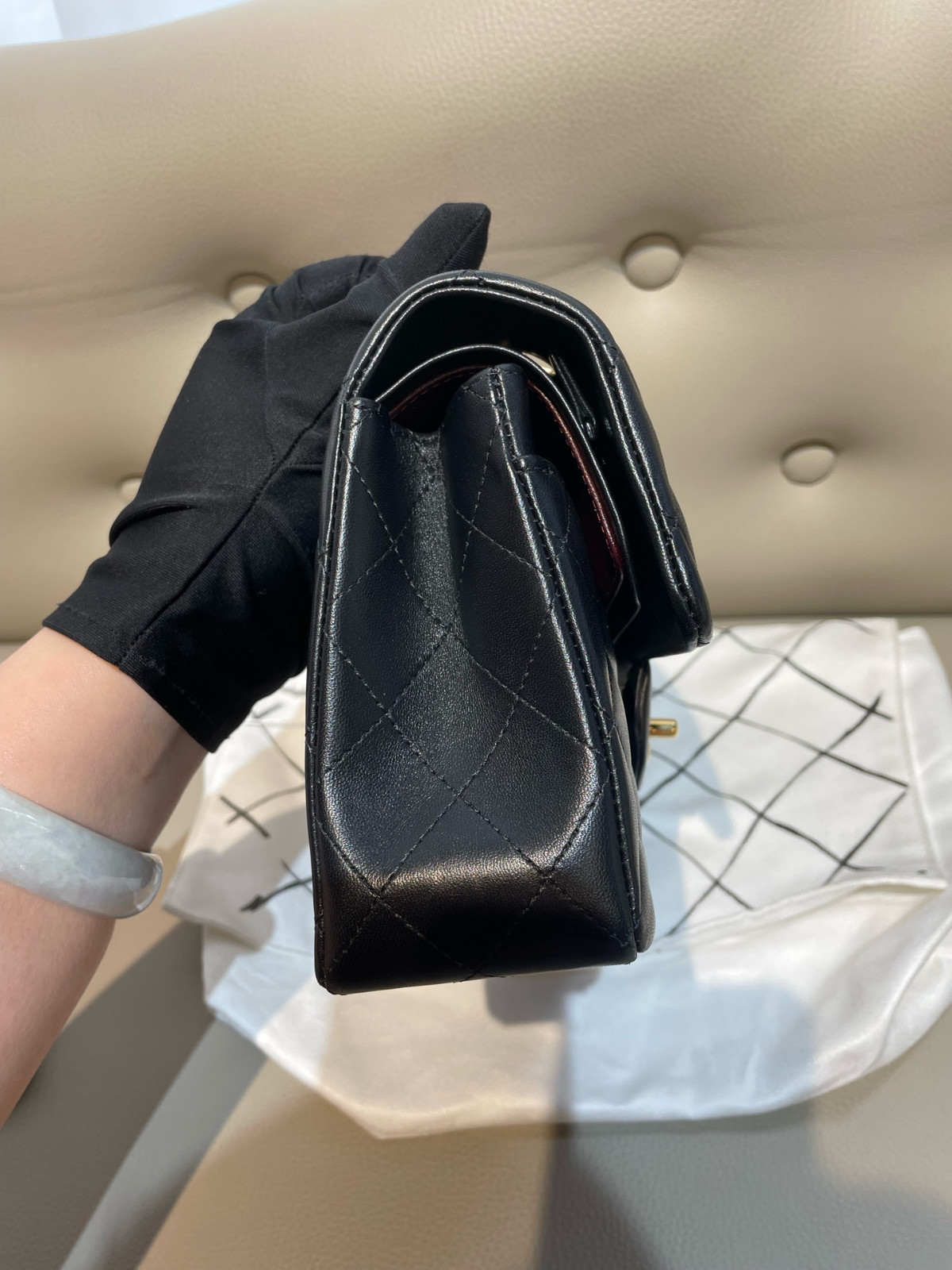 Chanel Small Classic Flap Black Cowhide Crossbody Bag( 23×14.5×6)cm
