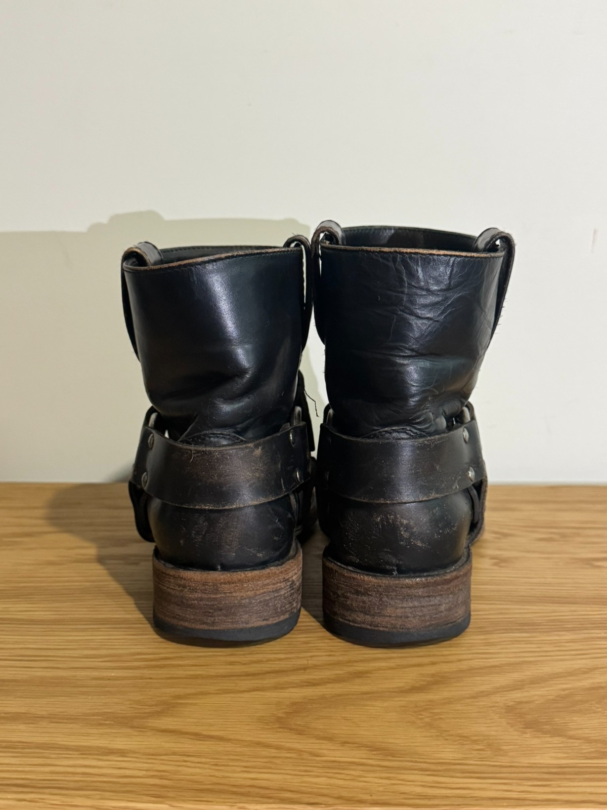 Frye Distressed Black Leather Square Toe 6-Inch Harness Womens Size 8 B Boots