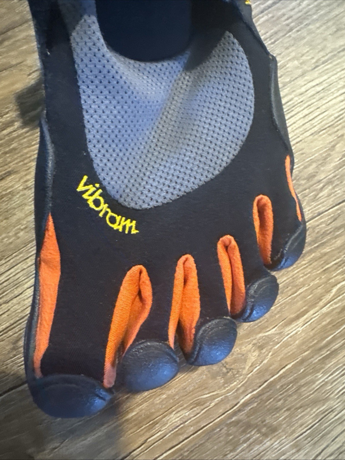 Vibram FiveFingers Black Minimalist Toe Shoes EU 41 US 8.5-9 Barefoot Running