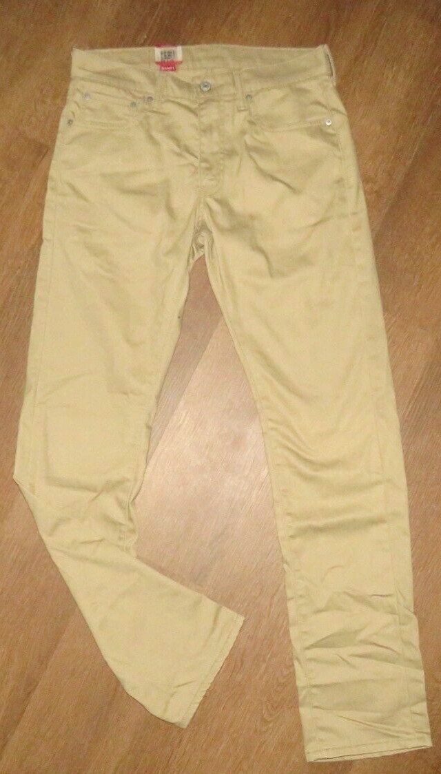 NEW! Men’s Levi’s 513 Slim Straight Leg Stretch Khaki Pants 30 X 32 NWT!