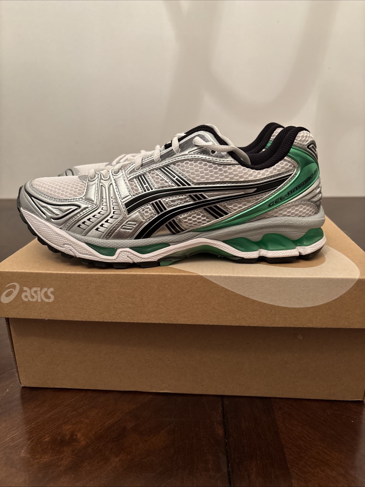 Asics Gel-Kayano 14 “White/Malachite Green” Mens size 7.5/Womens 9.