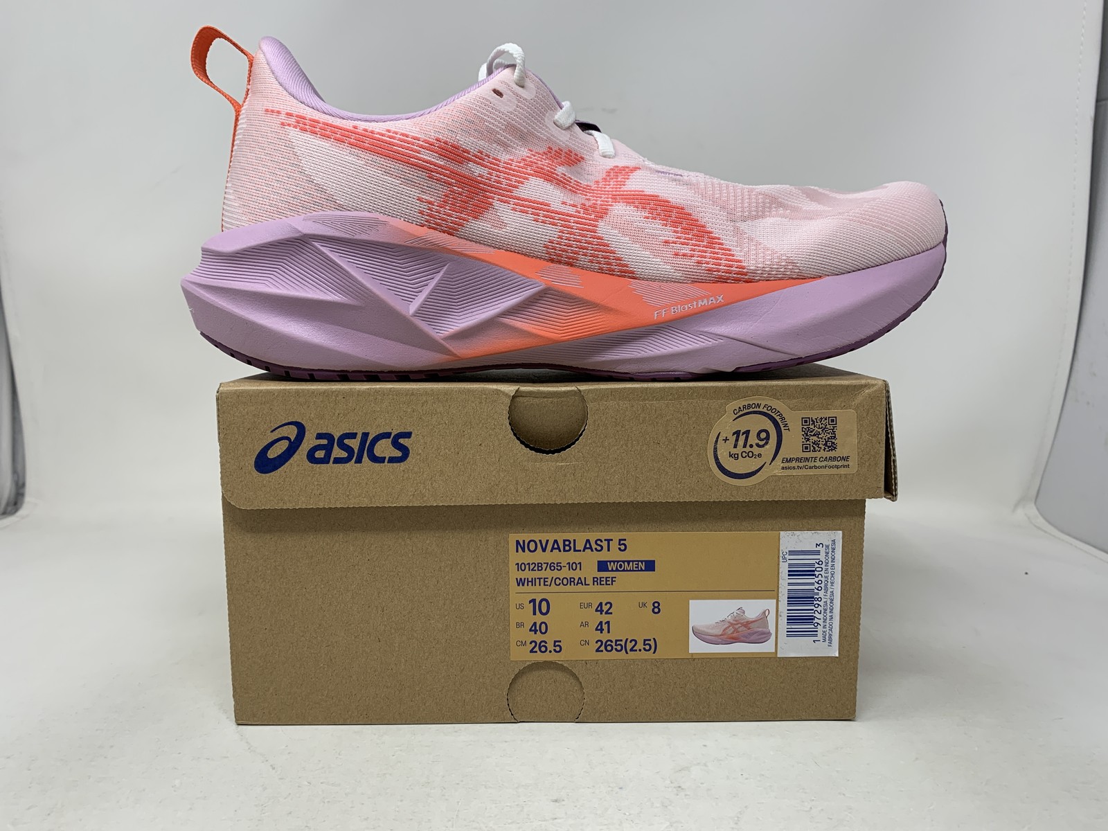 Women’s Asics Novablast 5, White/Coral Reef, 10 B Medium US