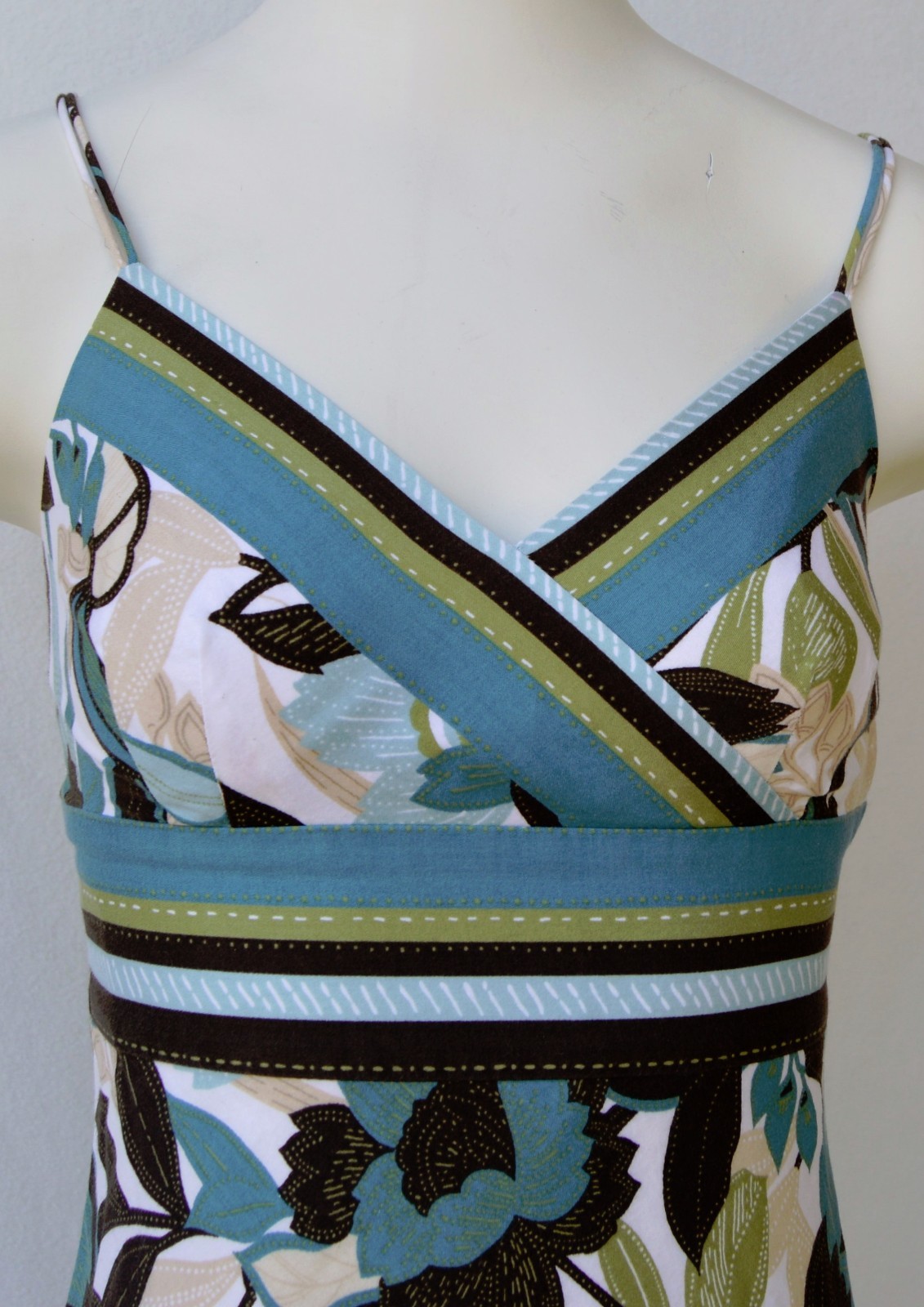Ann Taylor Crossed cotton Floral print spaghetti staps women’s casual Dress Sz 0