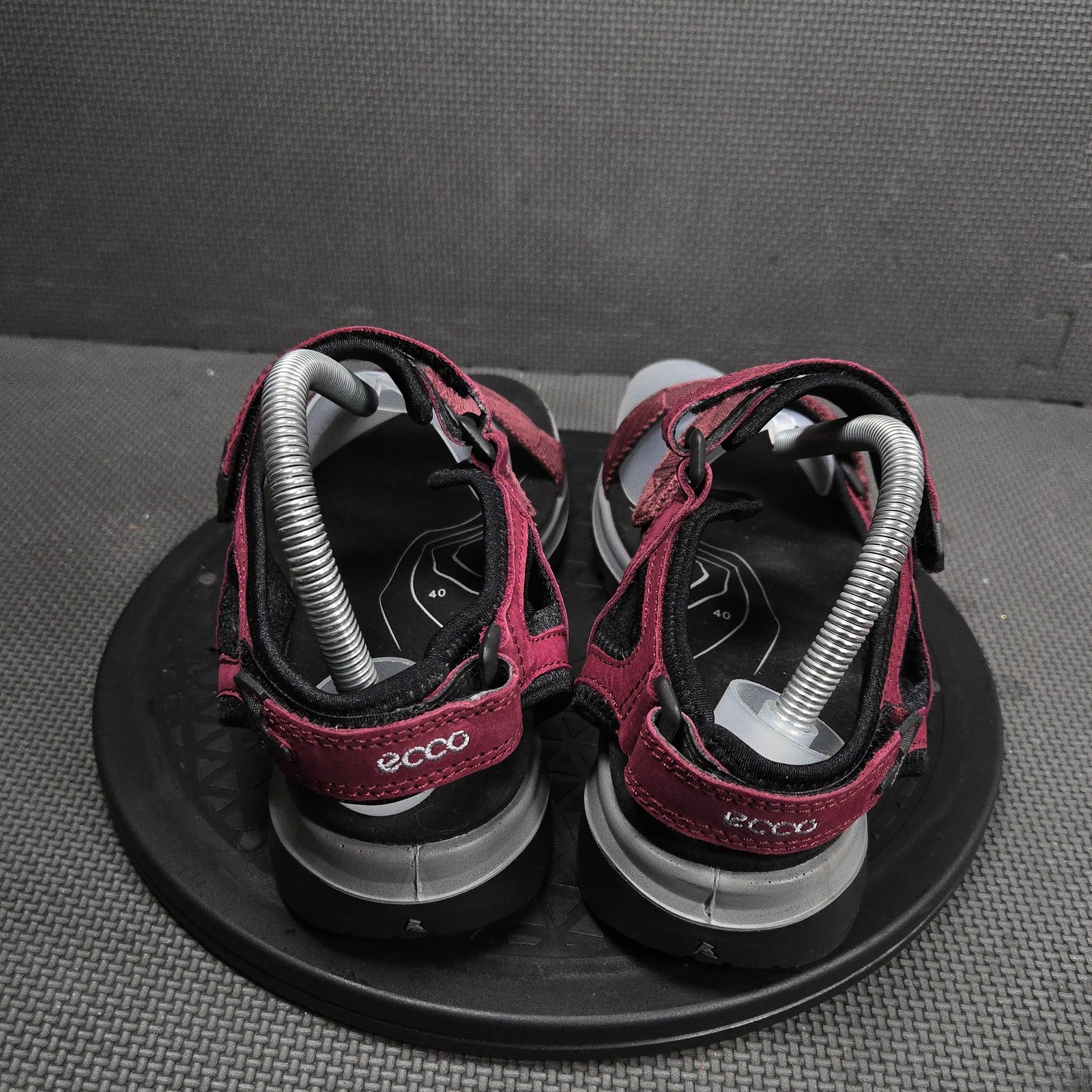 ECCO Sandals Shoes Womens Size 9 Red Strappy Hiking Sport Hook Loop Comfort