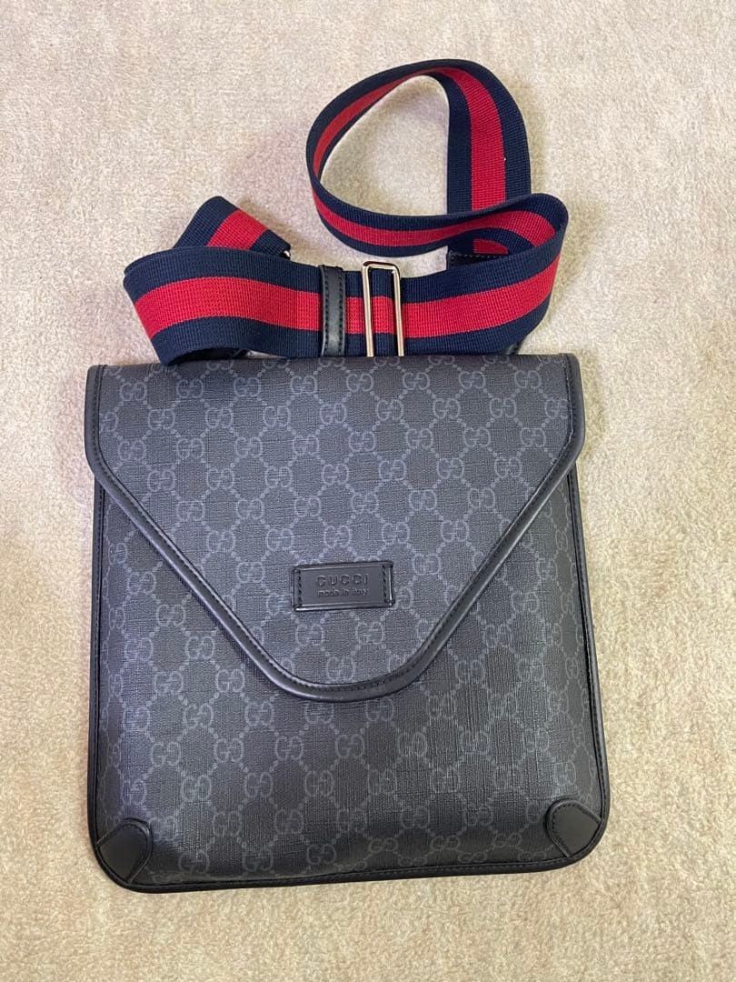 GUCCI GG Supreme Shoulder Bag Gift Present 0611b