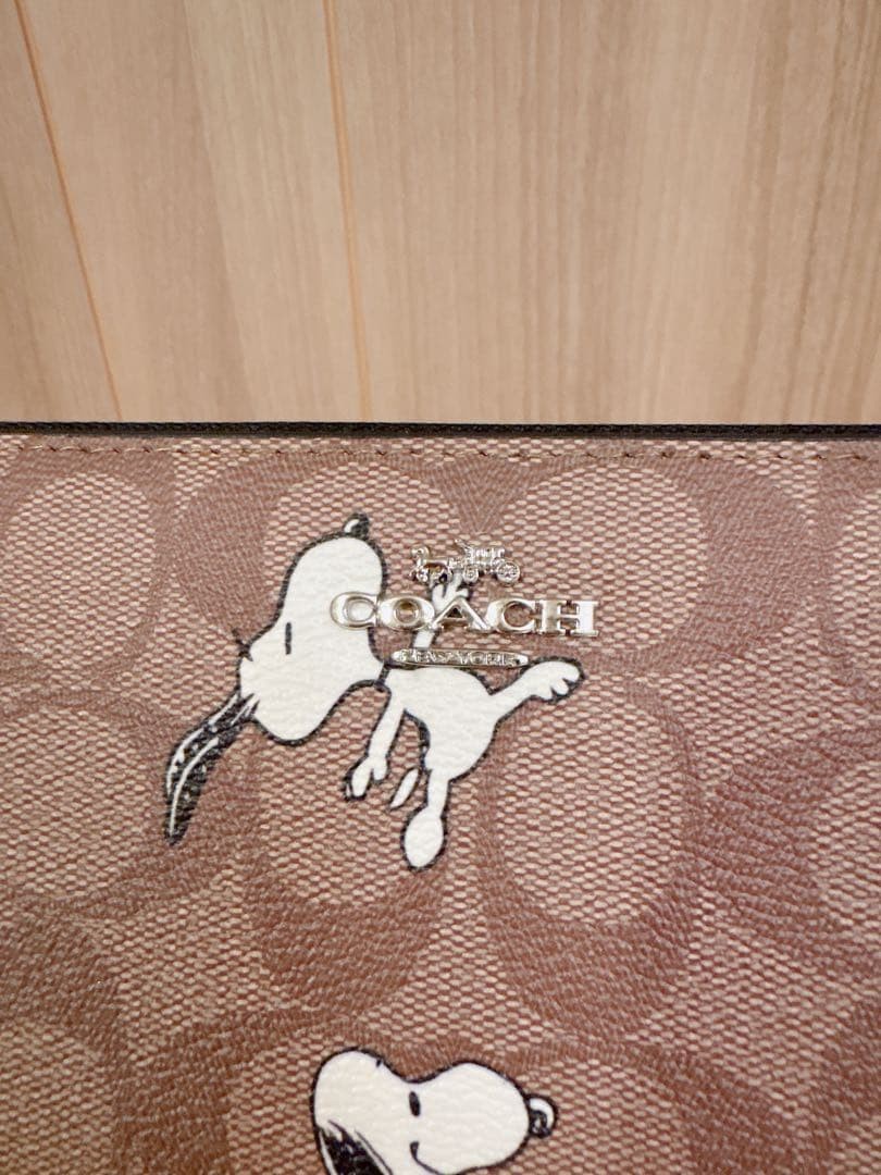 COACH Long Wallet Peanuts Collaboration Snoopy with Strap