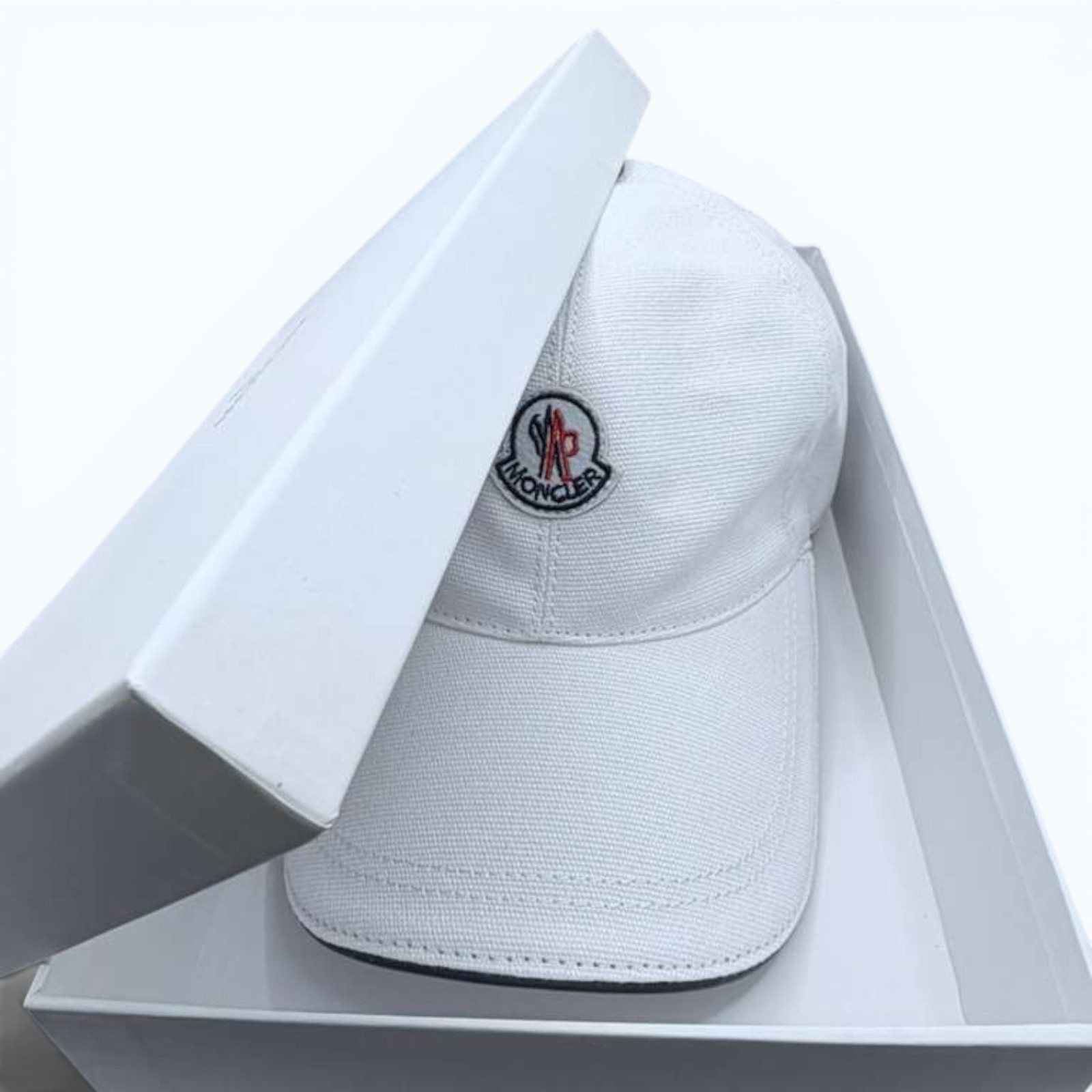 Moncler White Adjustable Baseball Cap Luxury Designer Casual Hat for Men & Women