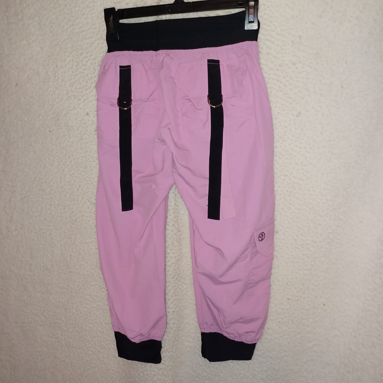 Zumba Wear Women’s Small Ultimate Cargo Capri Pants Prism Pink (GM1)
