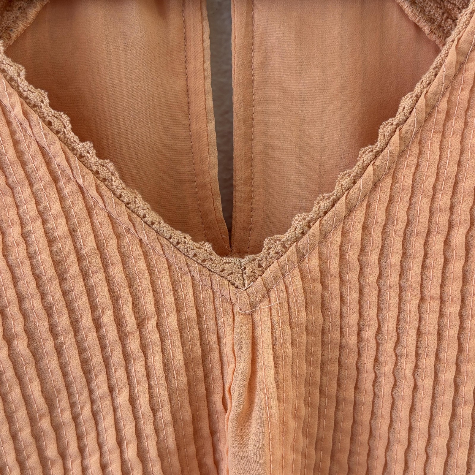 Soft Surroundings Carte Blanche Top M Peach Embroidered Chiffon Pleated Boho