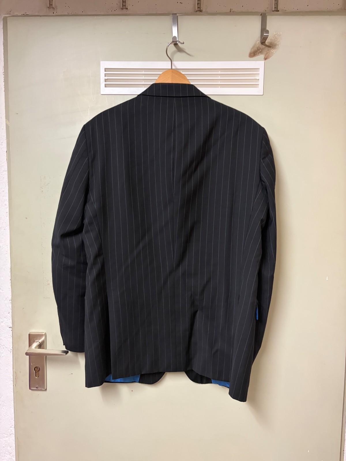 Tommy Hilfiger men’s suit business black with pinstripe, size 52