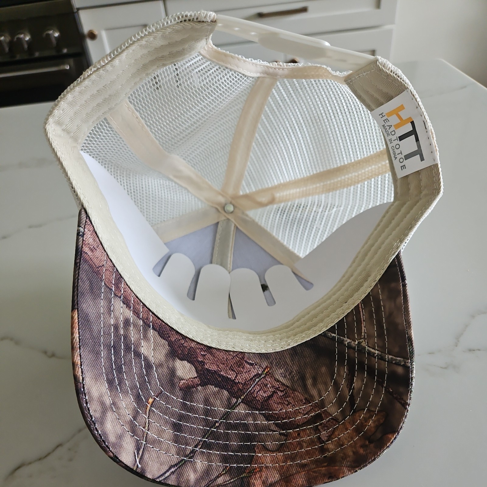 Estes Trucker Hat~Camouflage/white~New With Tags~SnapBack