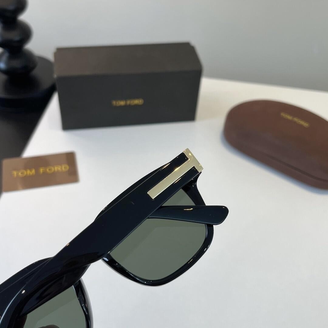 Tom Ford TF0906 Black Frames Unisex Square Sunglasses 145mm