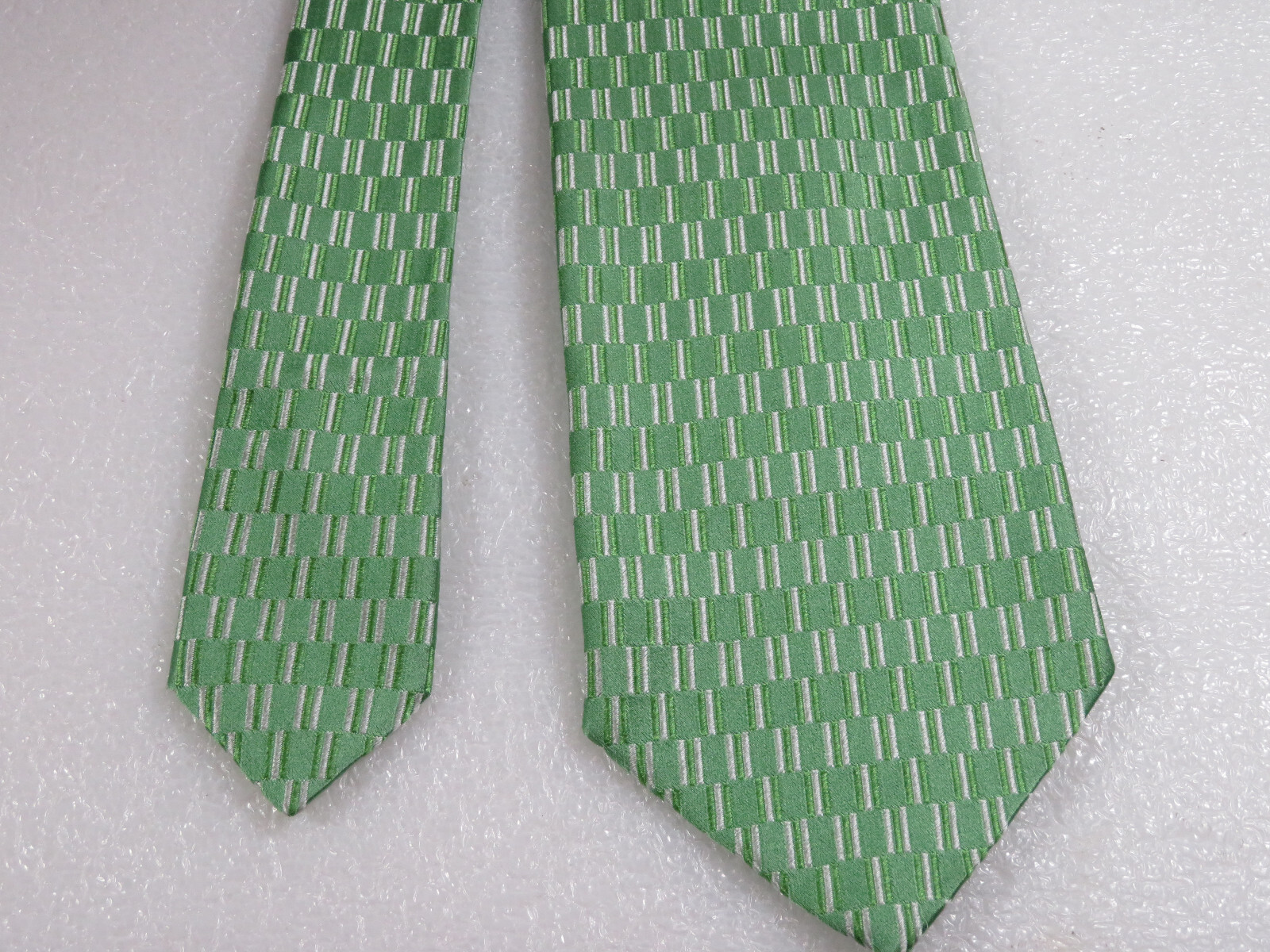 Rare beauty NWT!Mens FACONNABLE Tie 3 3/4″ wide X 58″ green lime
