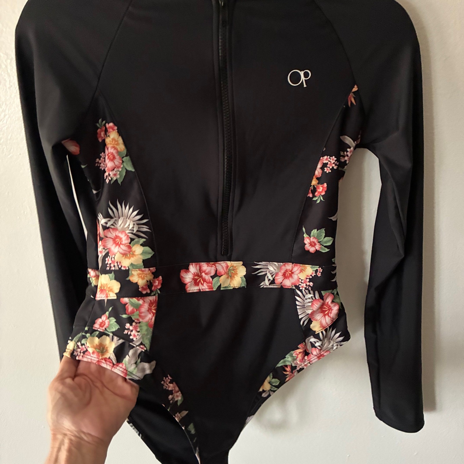 OP Ocean Pacific Floral Surf Suit One Piece Swimsuit Long Sleeve Women’s L NWT