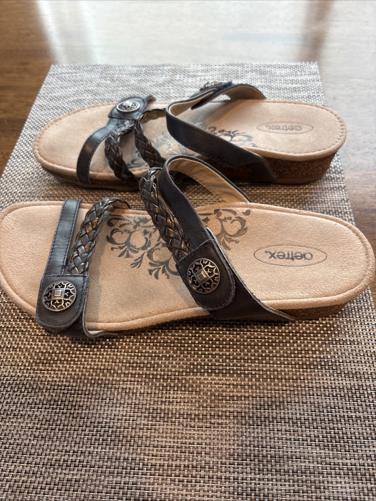 Aetrex Women’s Reese Black Size 8 Leather Braided Sandal Adjustable Strap