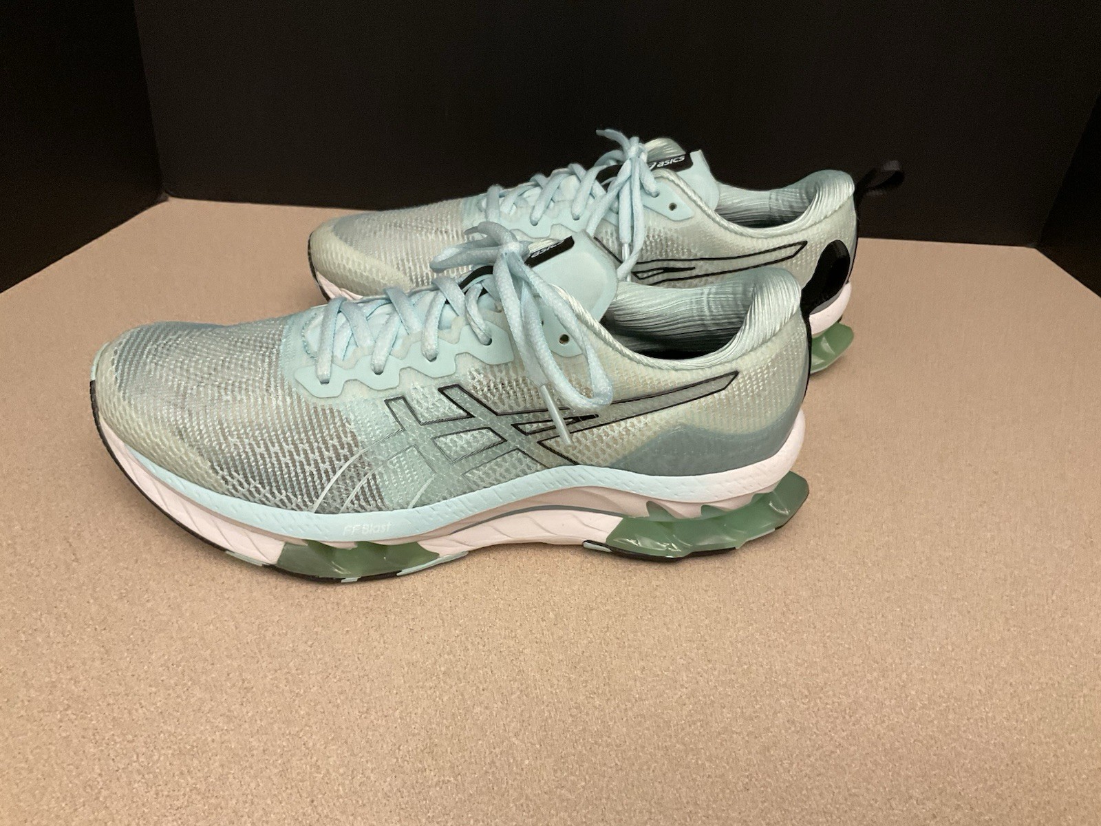 Womens Asics Gel-Kinsei Blast LE Clear Blue/Black Running Shoes. Size 9.5. Nice!
