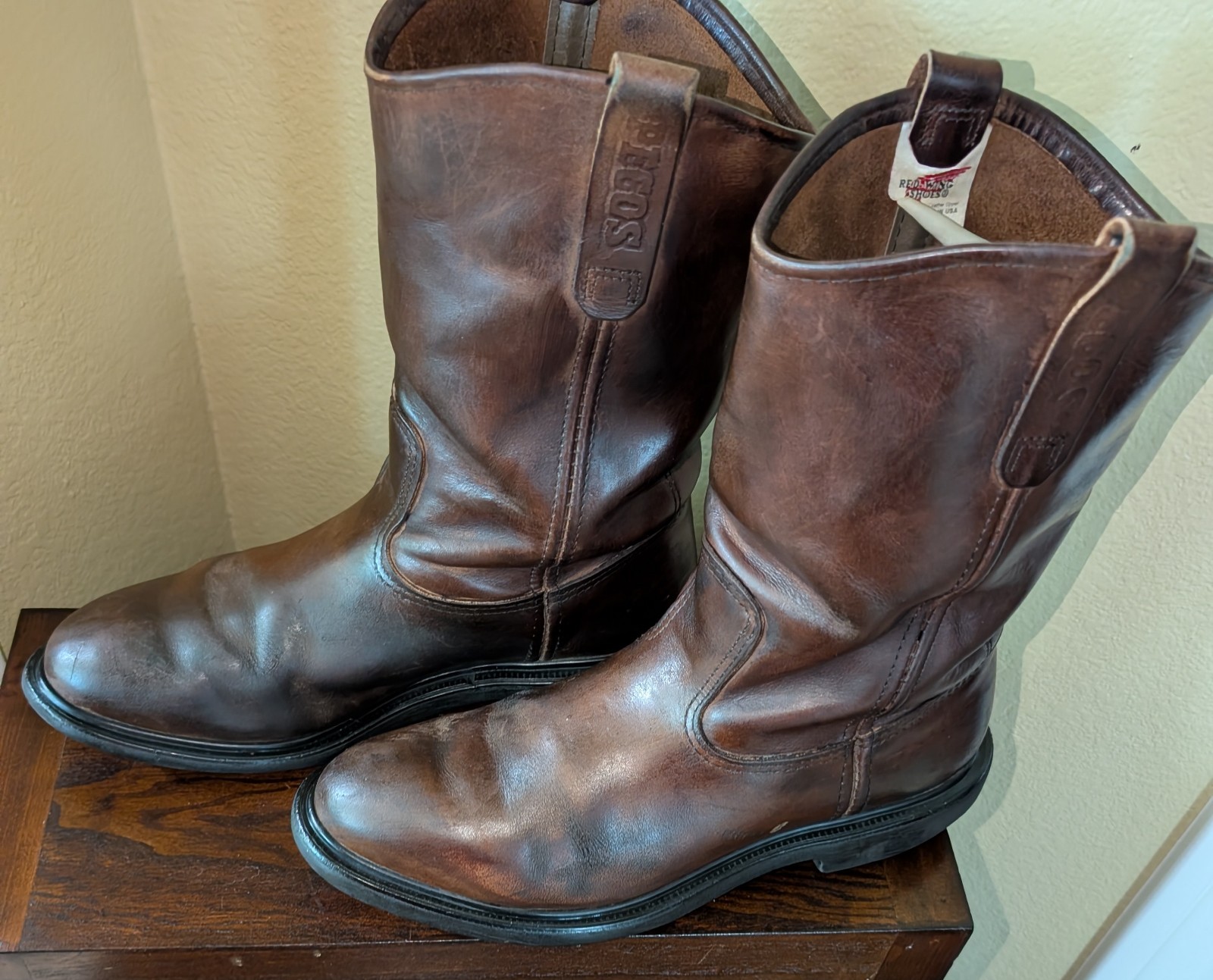 Men’s 10D Red Wing Pecos Work Boots