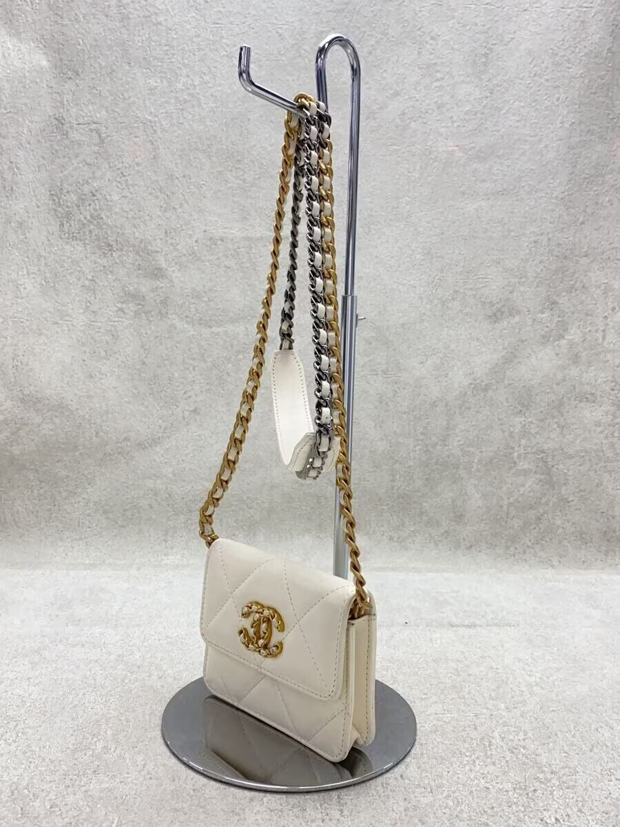 CHANEL Chanel 19 Mini Matelass Stains Scratches Discoloration Present Shoulder B