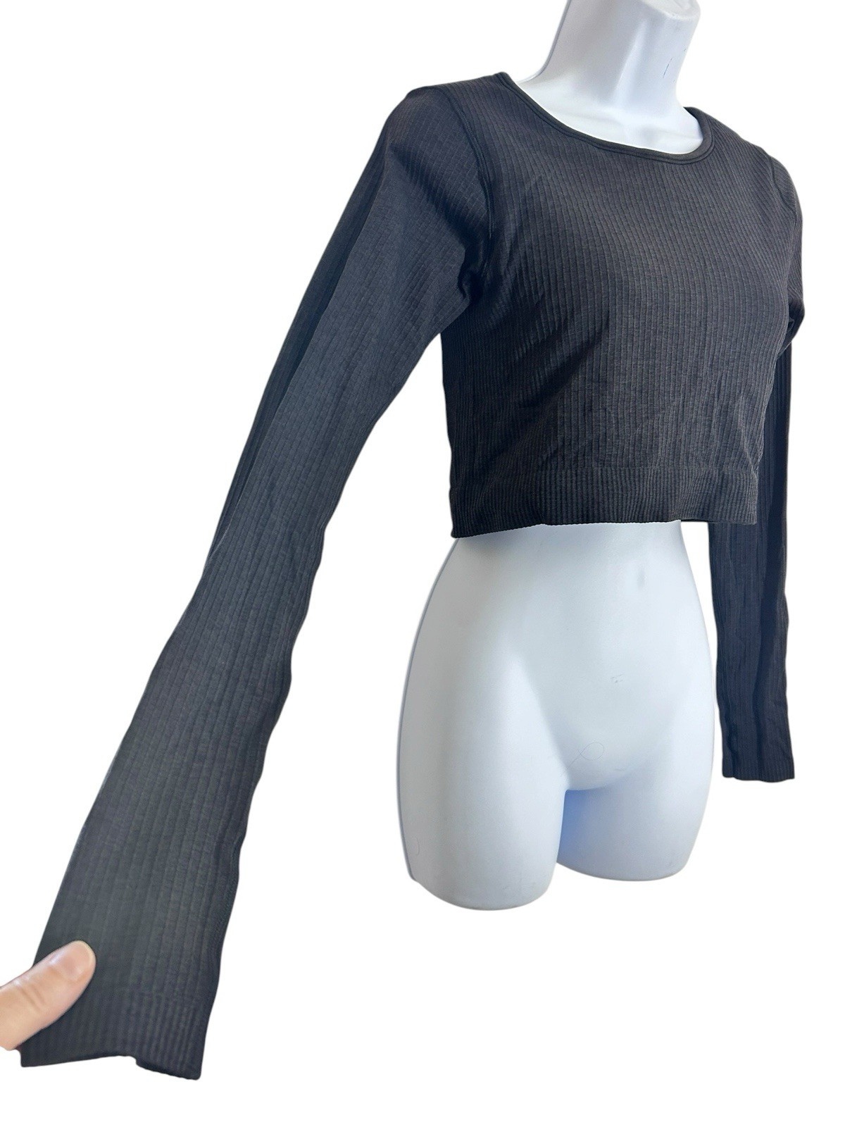 Lululemon Ebb to Street Cropped Long Sleeve Ribbed Bra Top size 8 Charcoal