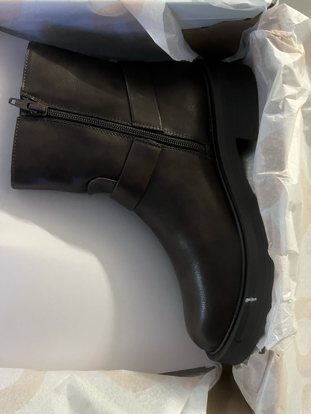 SO Women’s Harness KAMDYNN Brown Boots Size 8.5 Or Size 8. Please Choose Size!