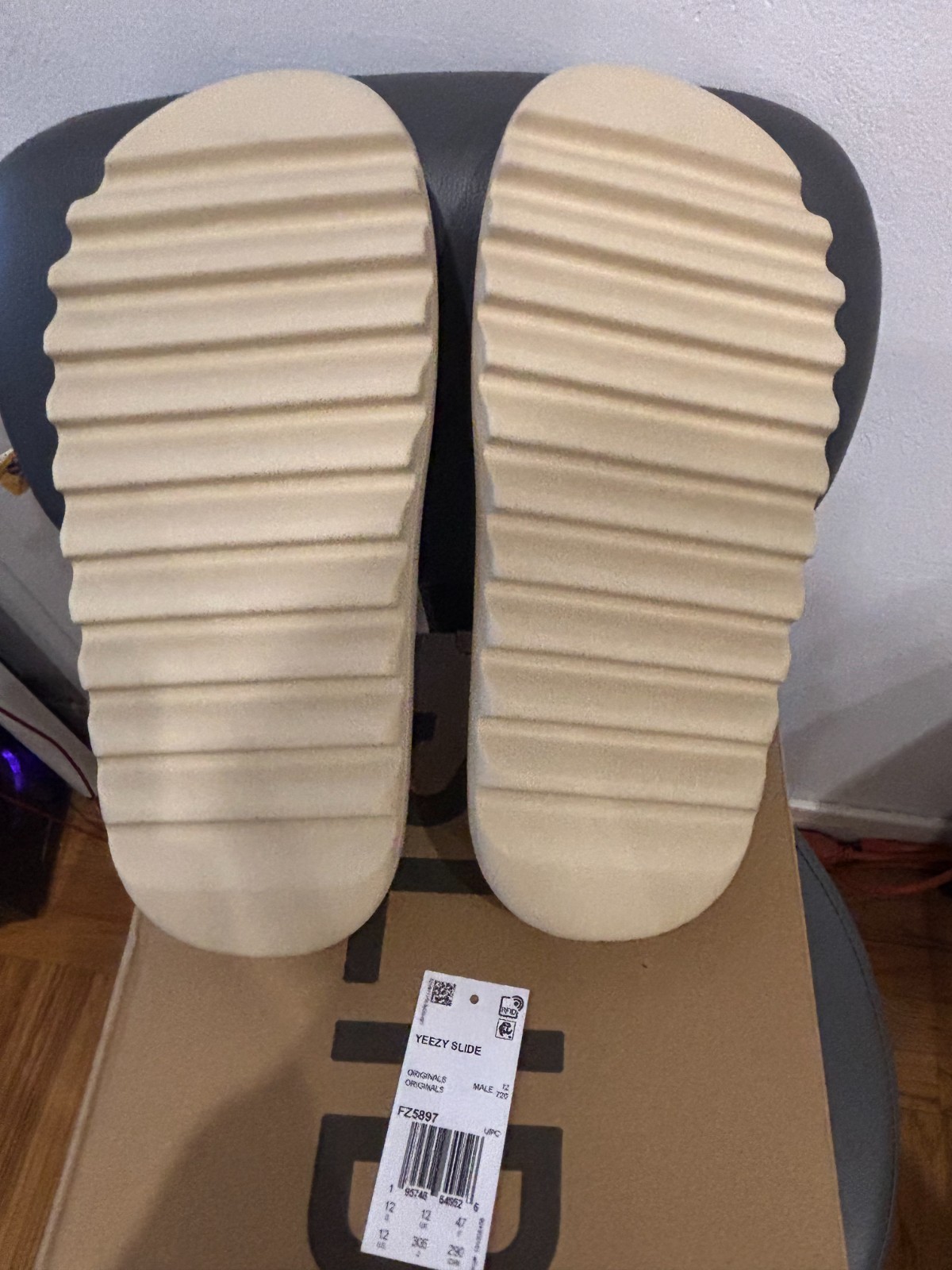 BRAND NEW adidas yeezy slide Bone FZ5897 SIZE 7-13 /100% AUTHENTIC
