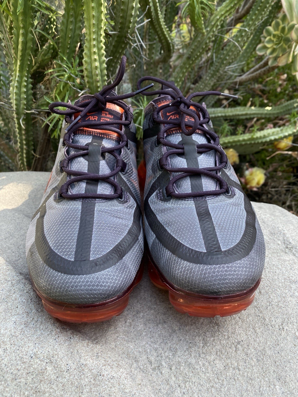 Nike Air VaporMax 2019 Sneakers Men’s 9 Gray Burgundy Ash AR6631-601