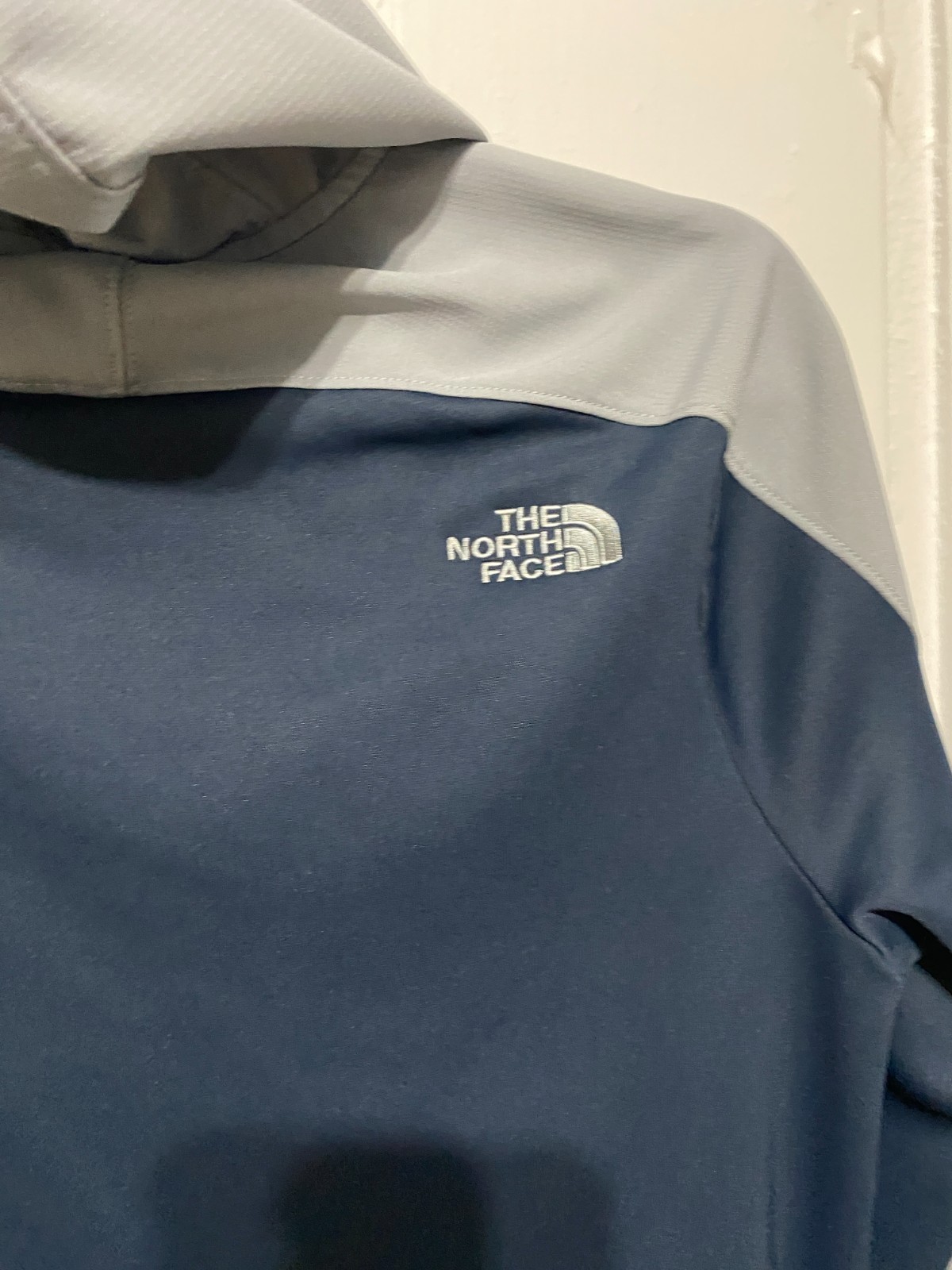 Men’s North Face Zip Hoodie Jacket