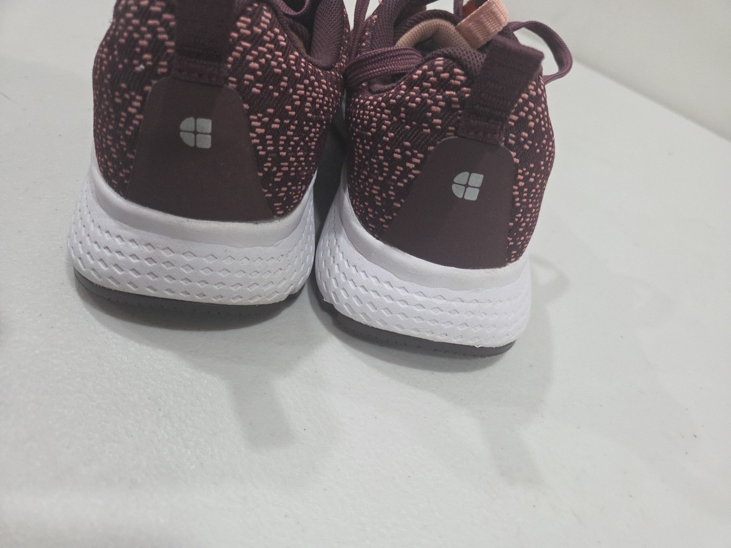 Shoes For Crews Easy Clean Technology Maroon Sneakers Woman Size 9
