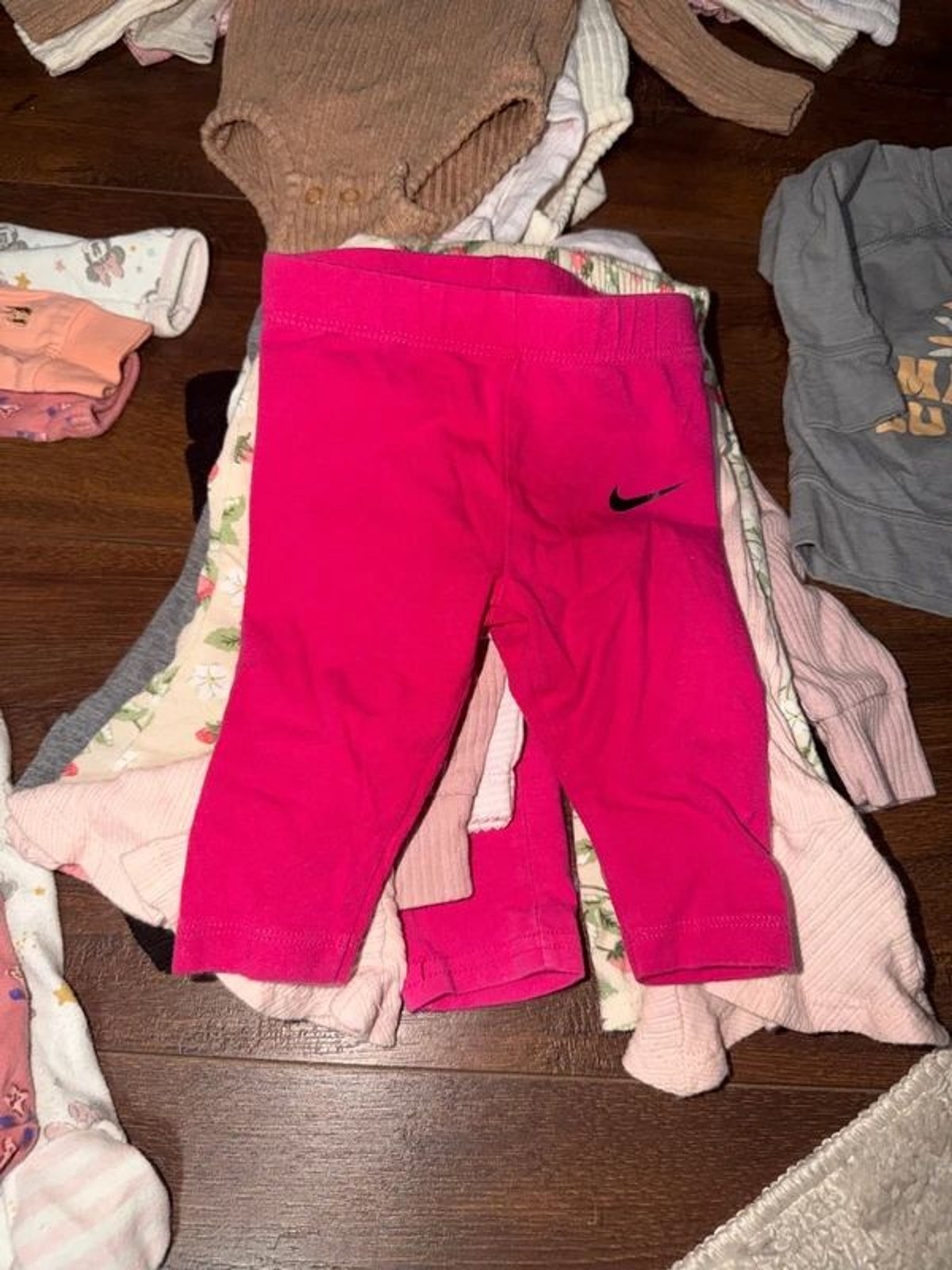 Huge 3-6 mo clothing lot, 40 pieces