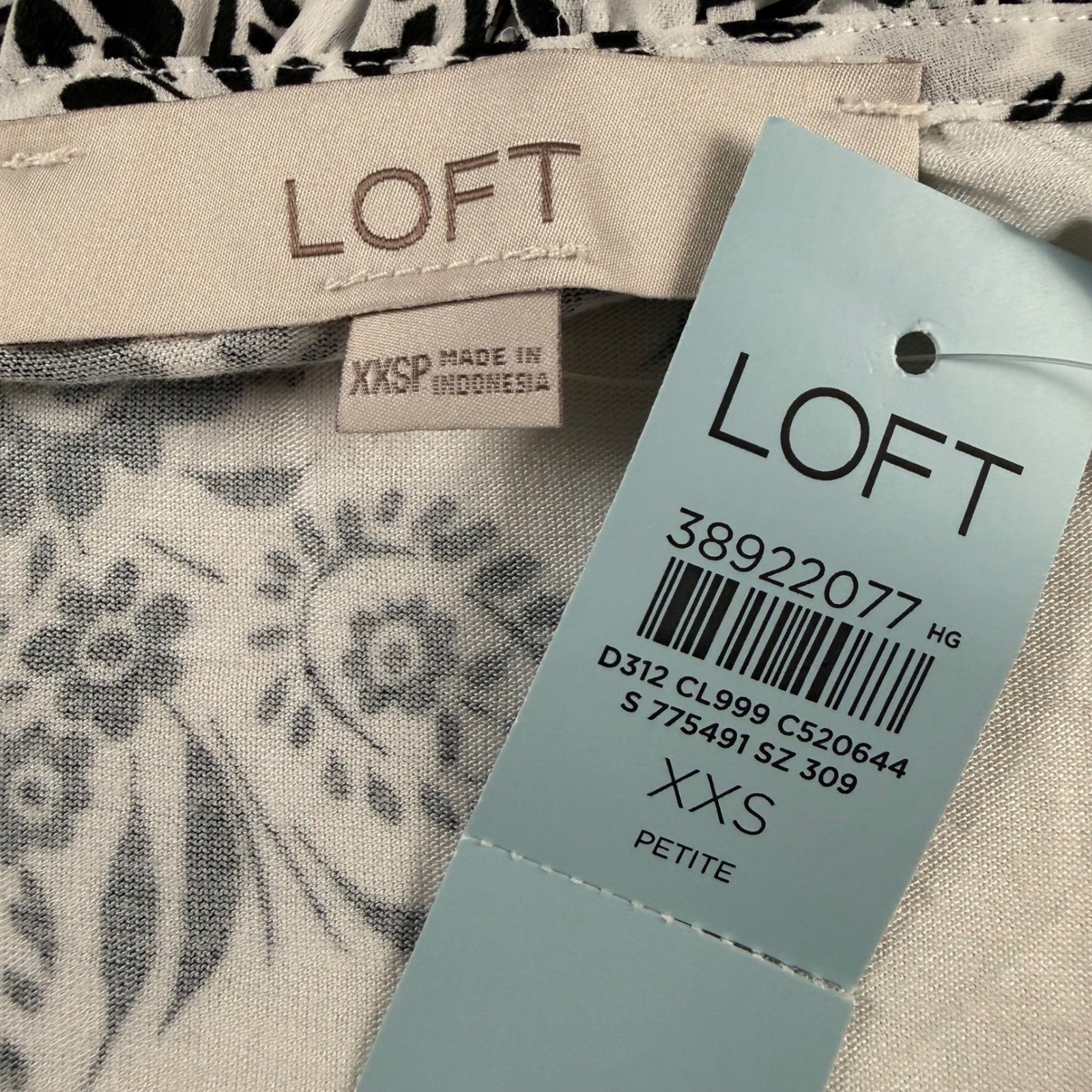 Loft Mixed Media Tie Blouse Women XXS Petite White Black Tie Neck Flutter Sleeve